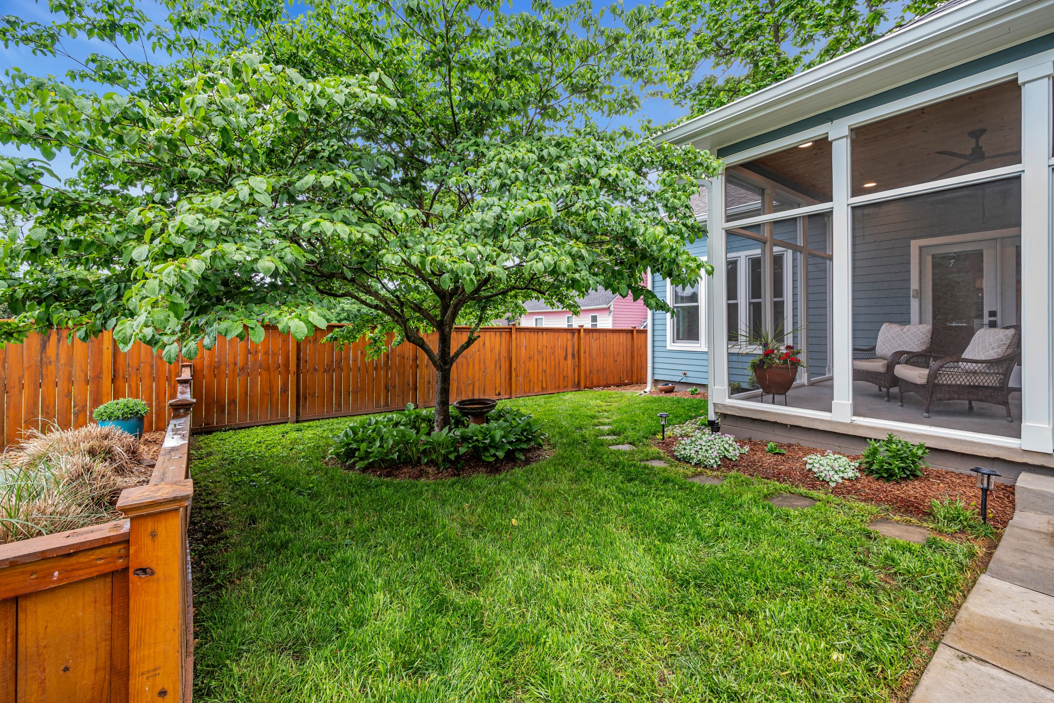 302 Chapel Ave