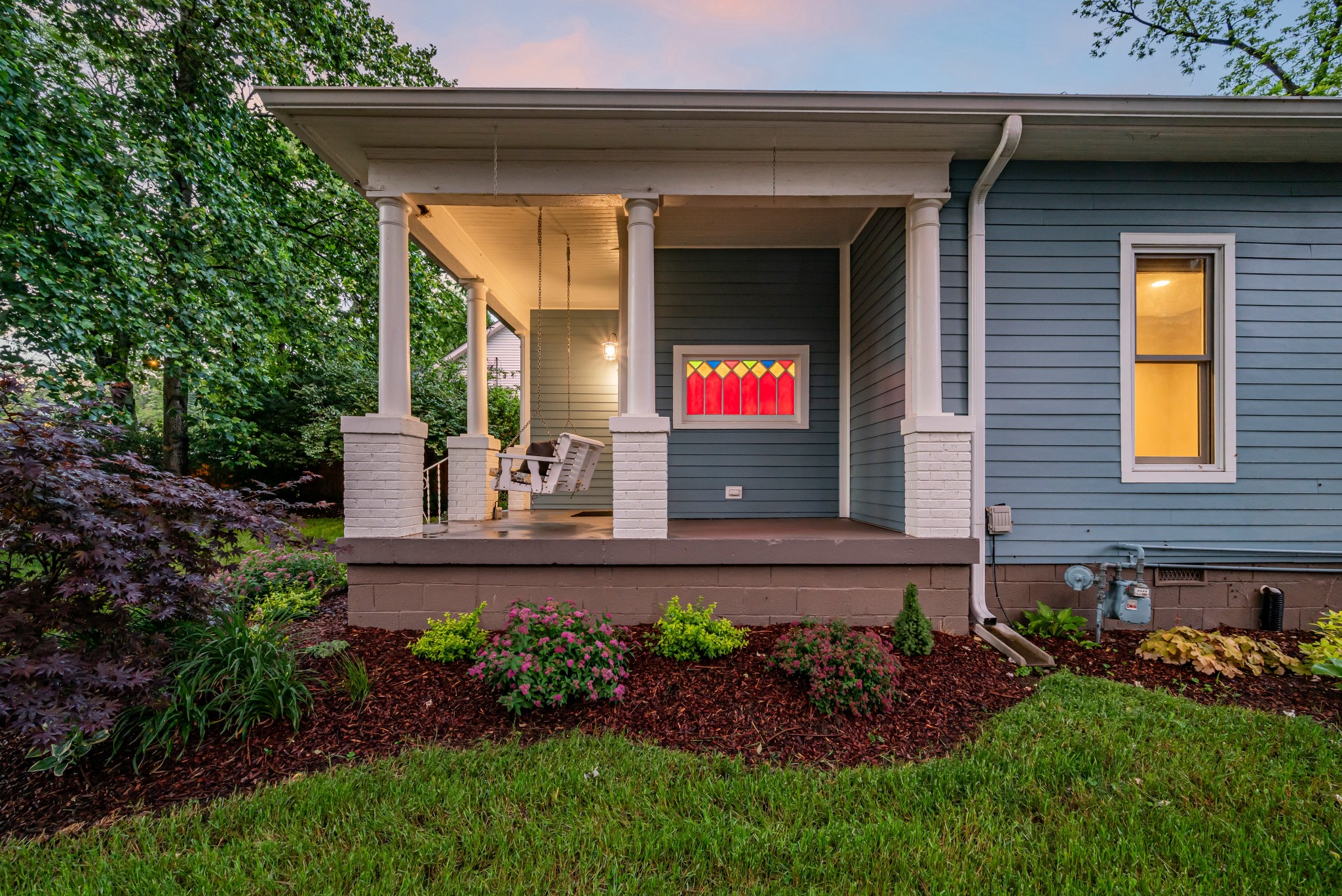 302 Chapel Ave