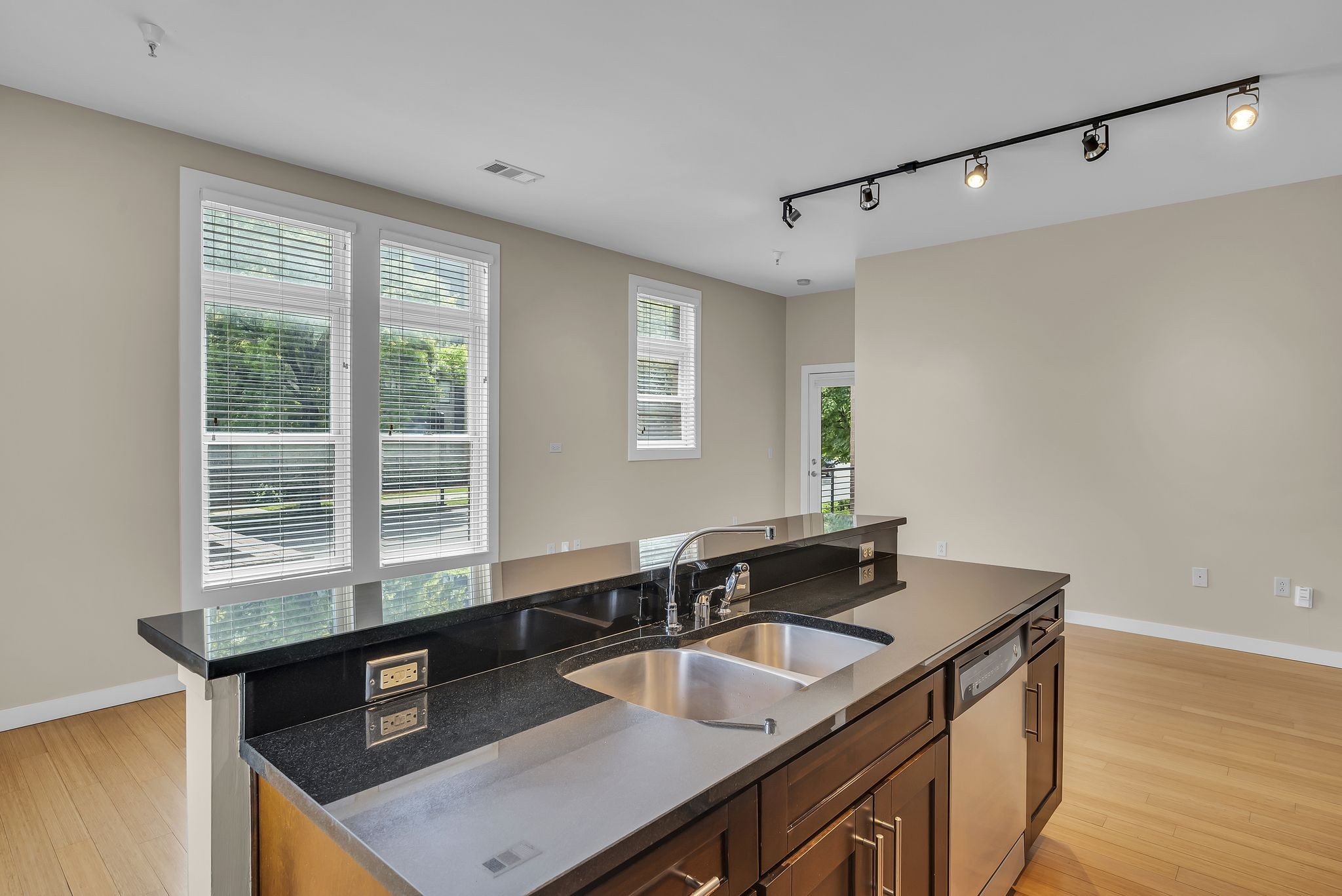 1706 18th Ave, S Unit: 115