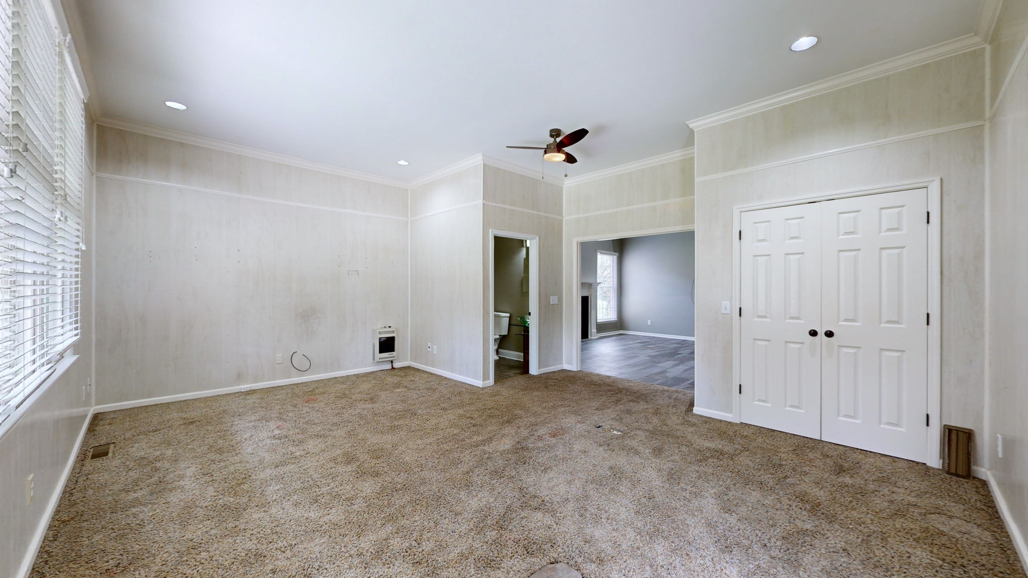 1546 W Northfield Blvd