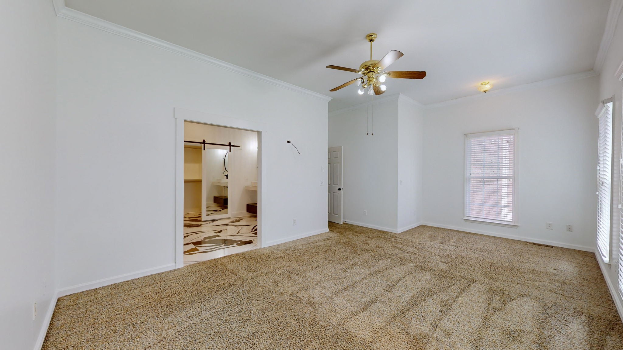1546 W Northfield Blvd