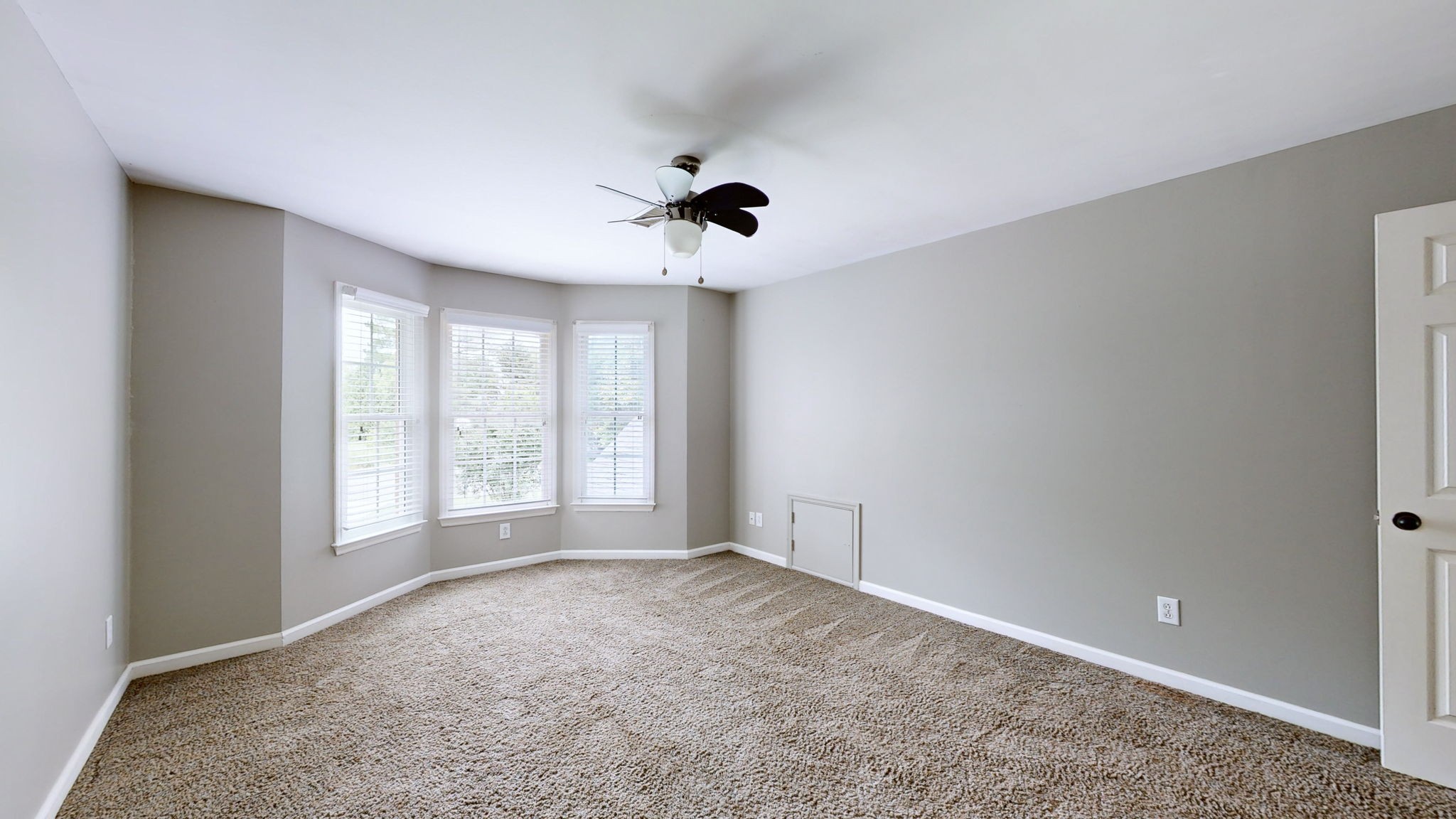 1546 W Northfield Blvd