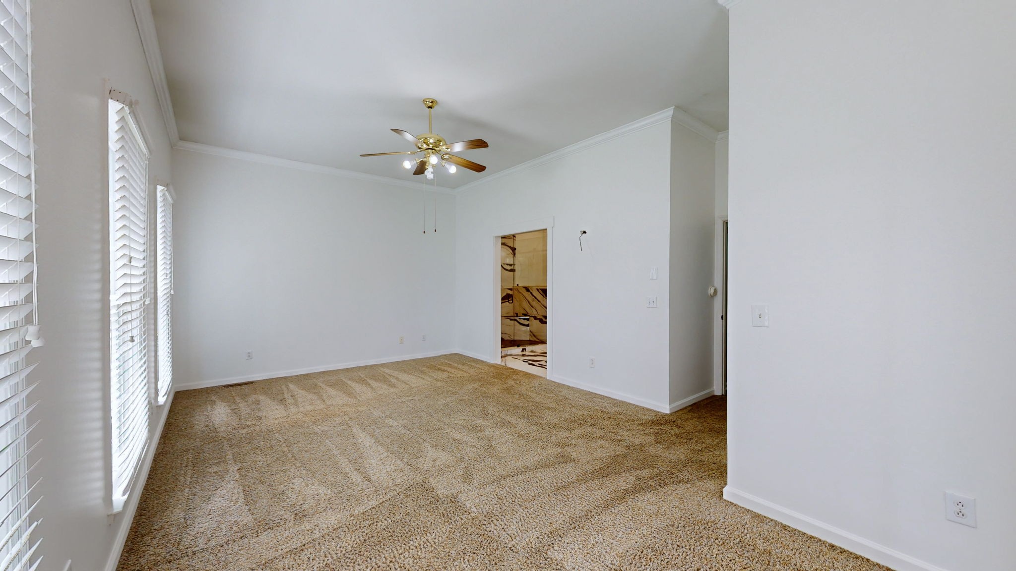 1546 W Northfield Blvd