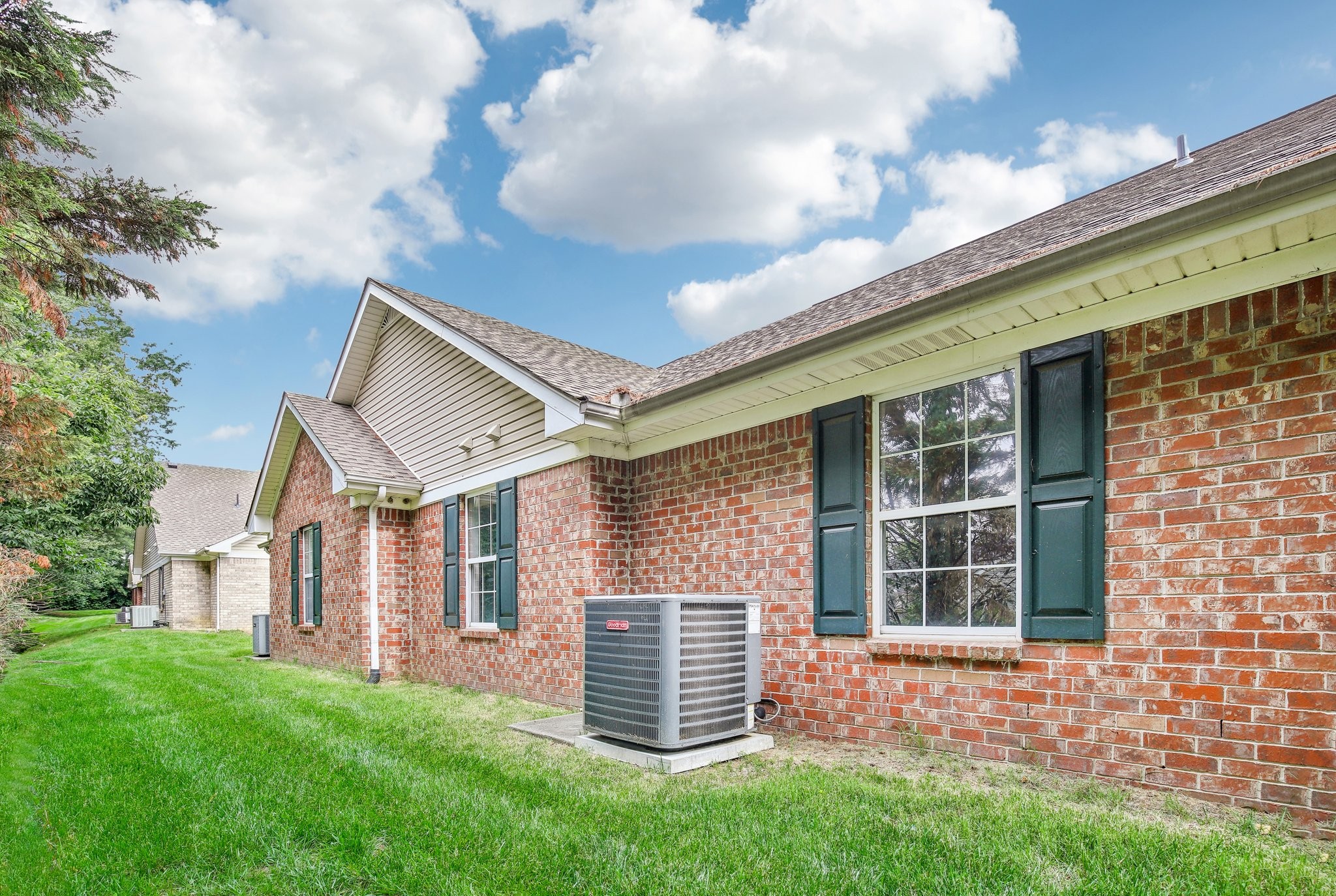 800 Browns Ln Unit: I3