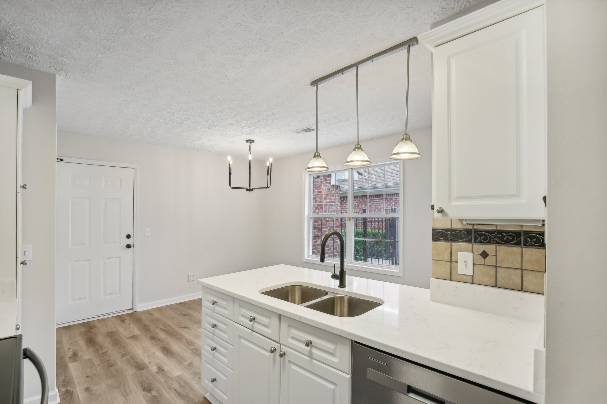 800 Browns Ln Unit: I3