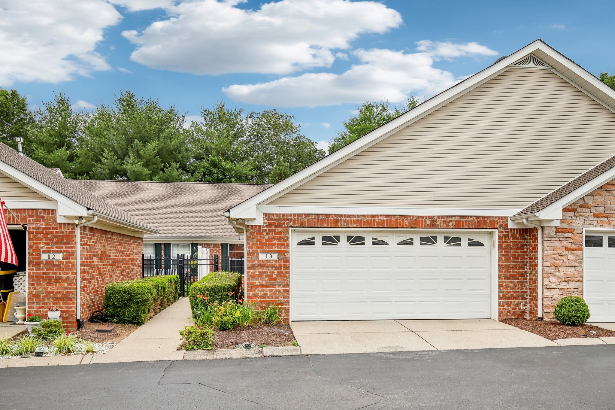 800 Browns Ln Unit: I3