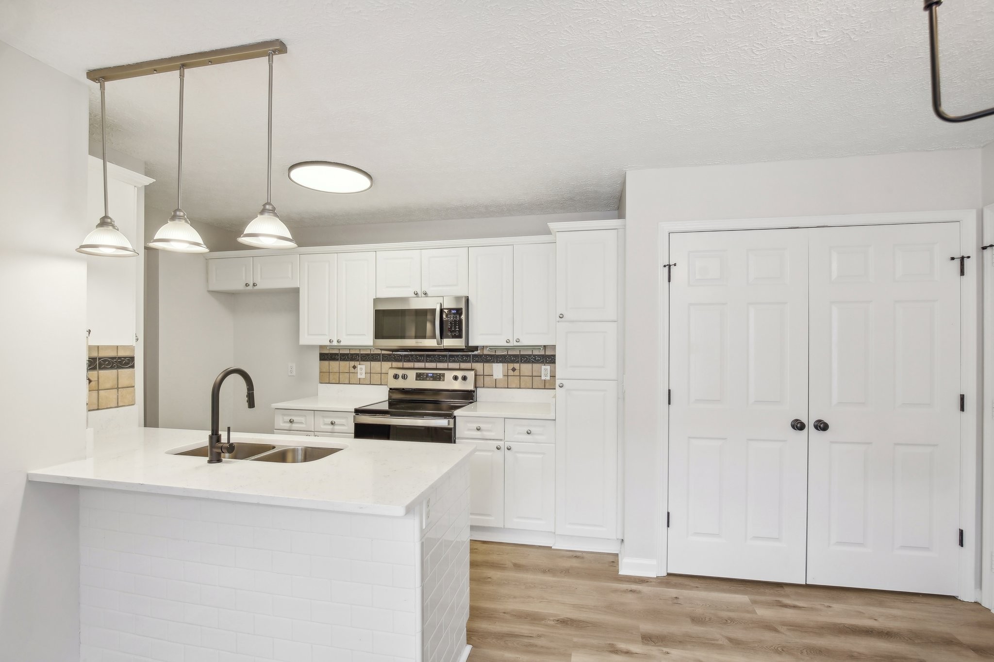800 Browns Ln Unit: I3