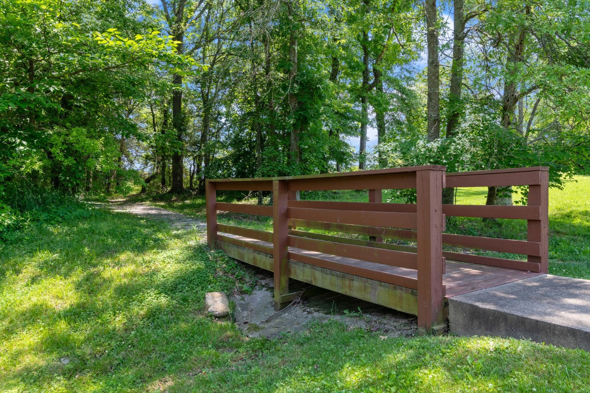 225 Foster Dr