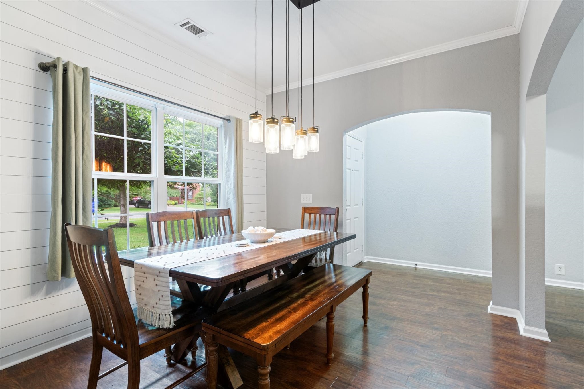 225 Foster Dr