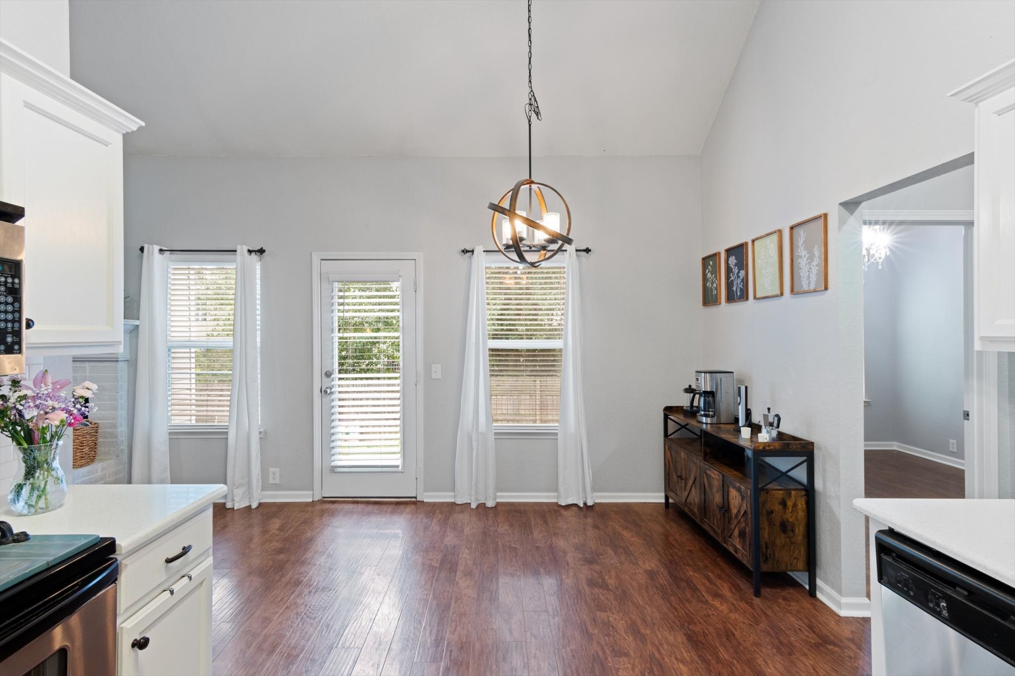 225 Foster Dr
