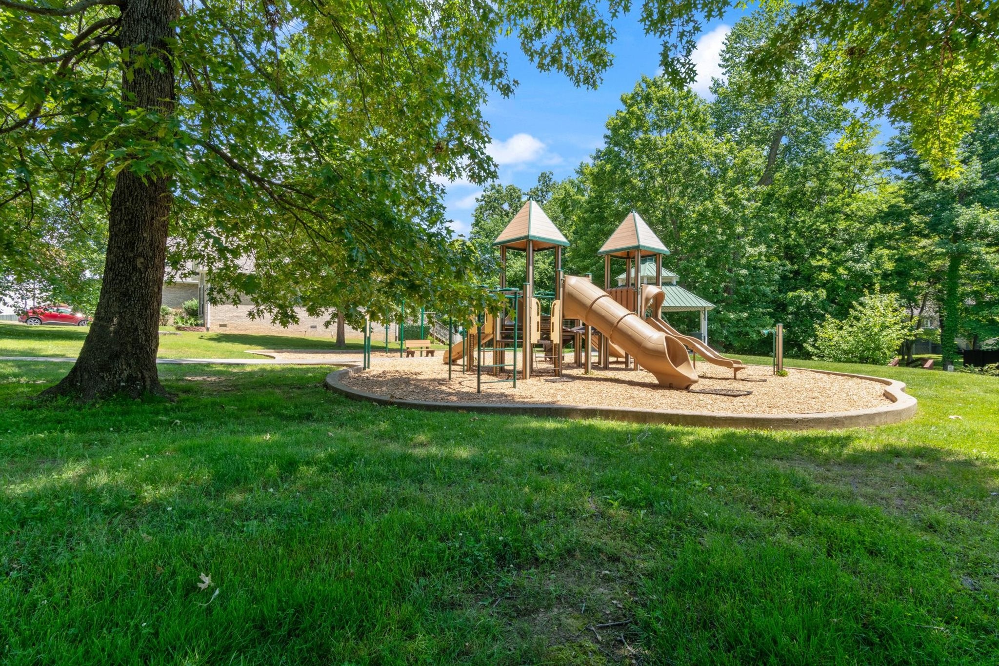 225 Foster Dr