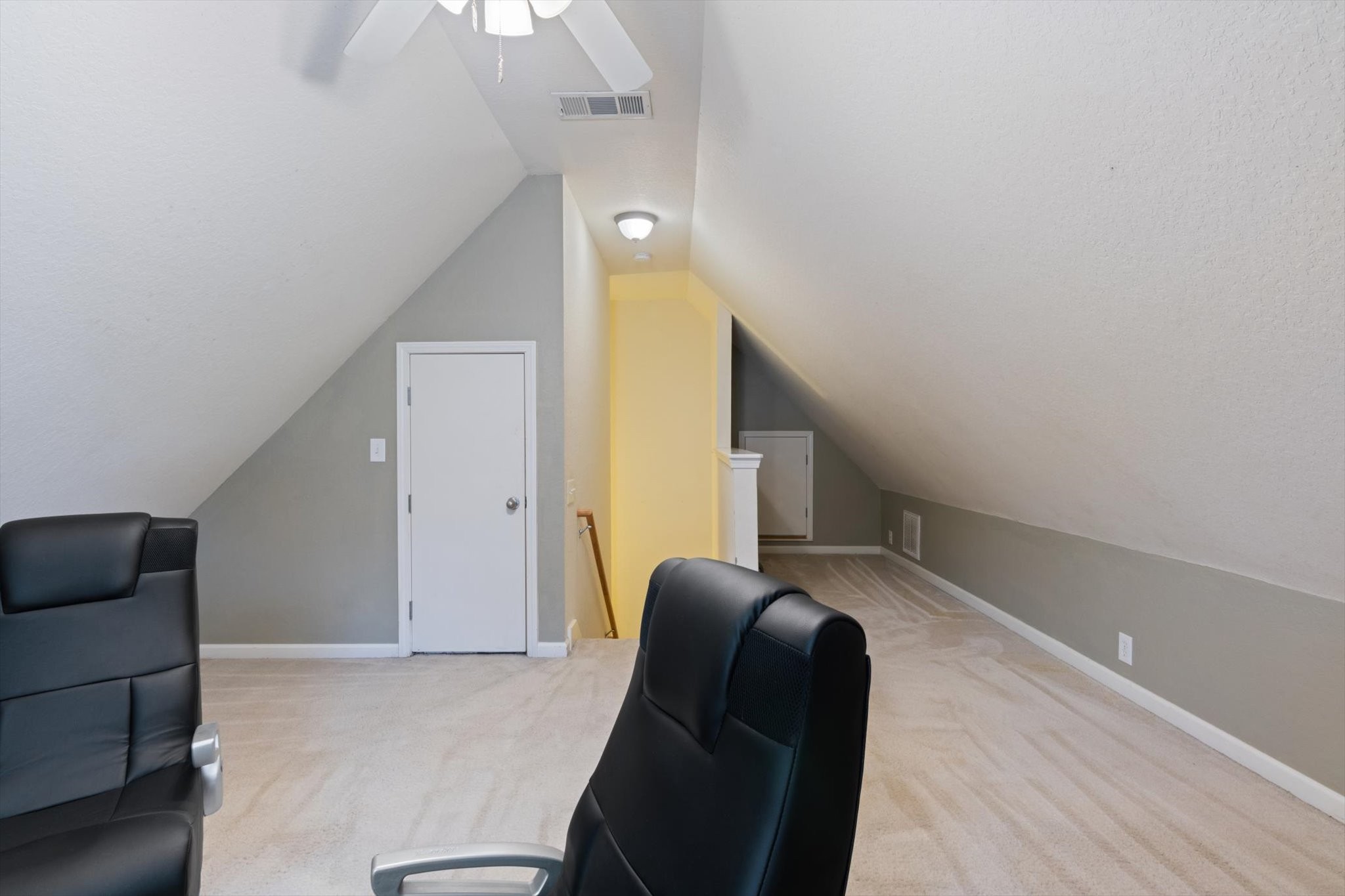 225 Foster Dr