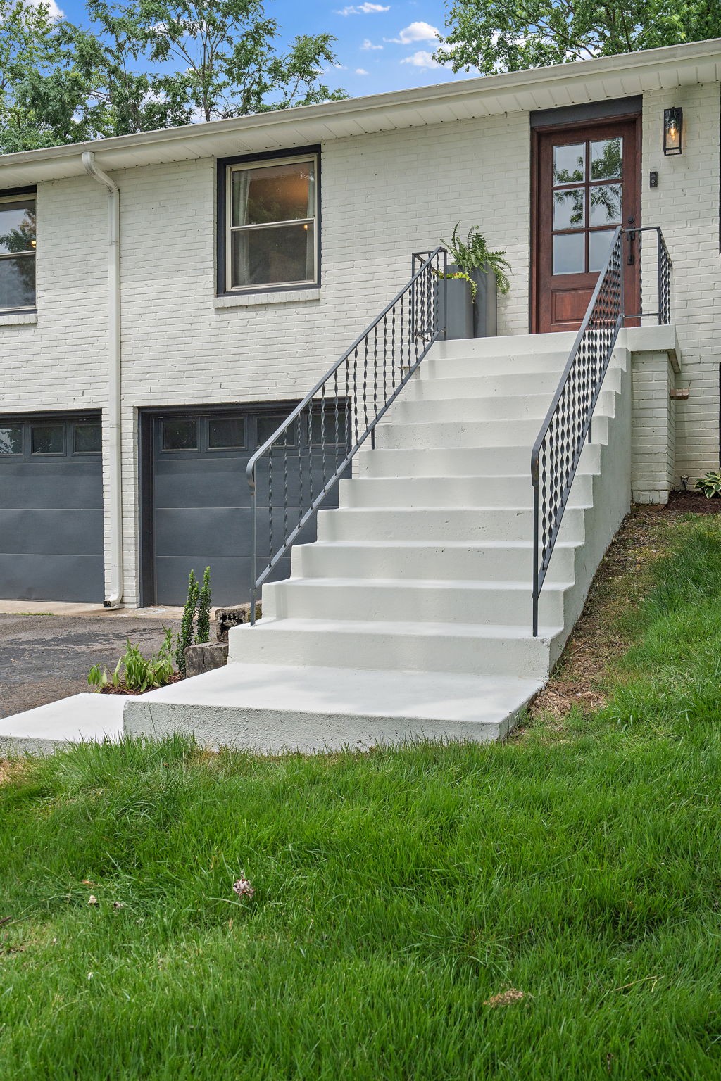 2808 Hody Drive
