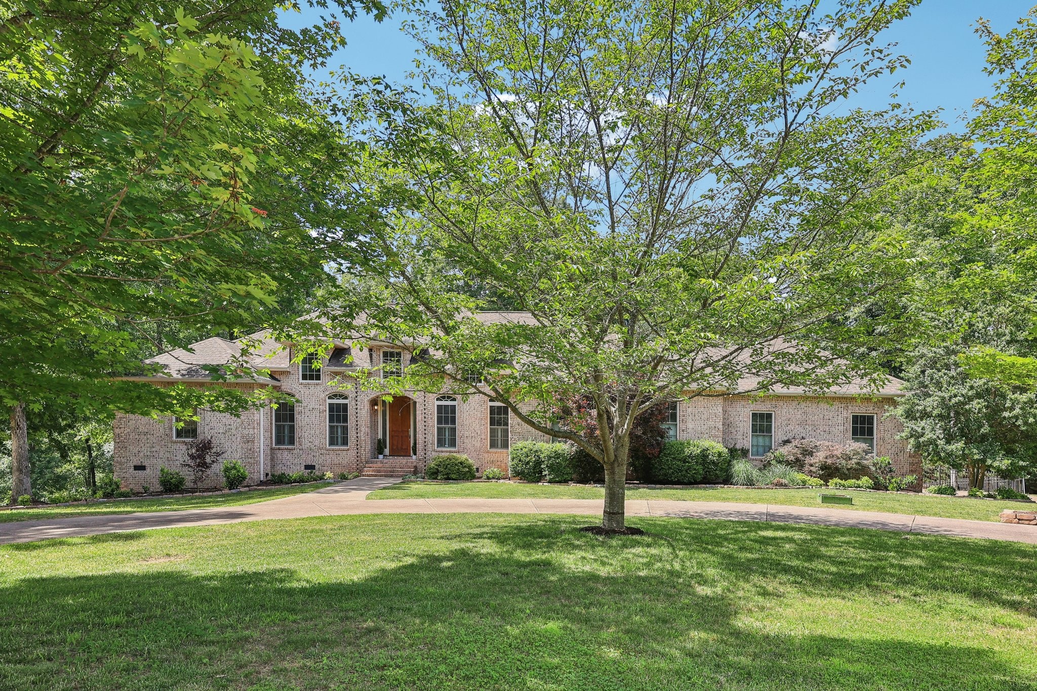 2562 Spears Way