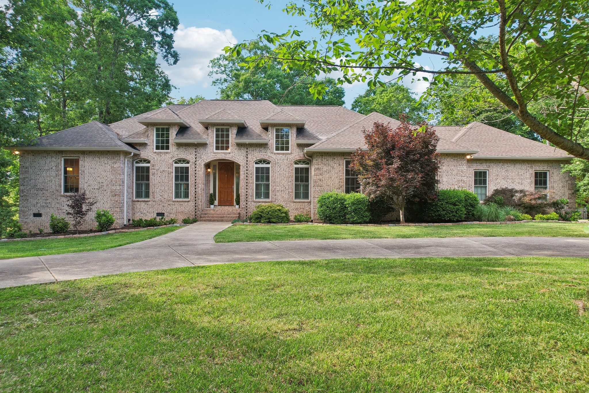 2562 Spears Way