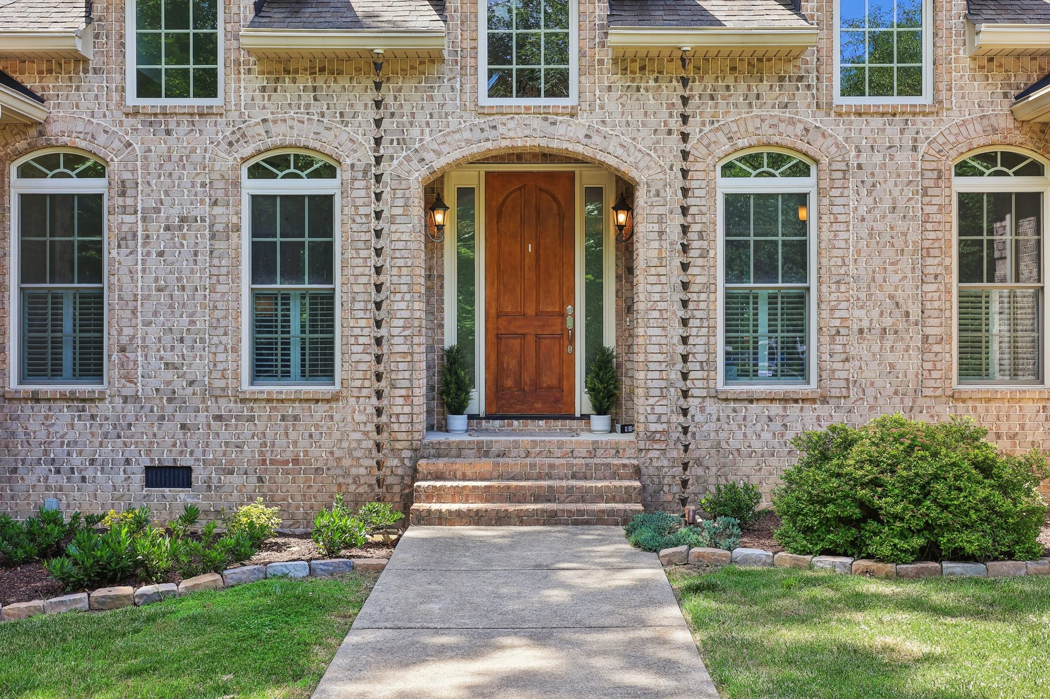 2562 Spears Way