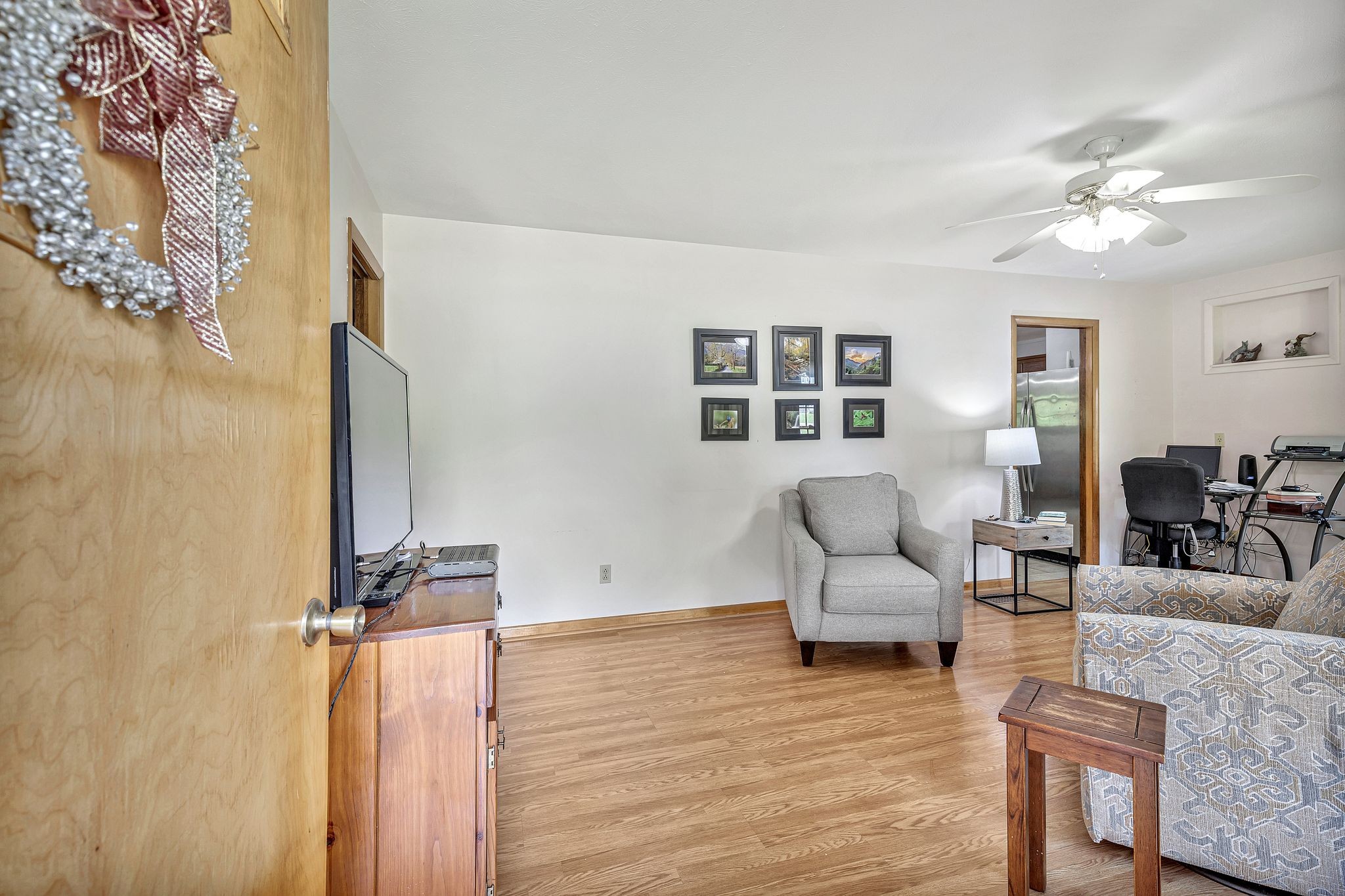1493 Highway 100