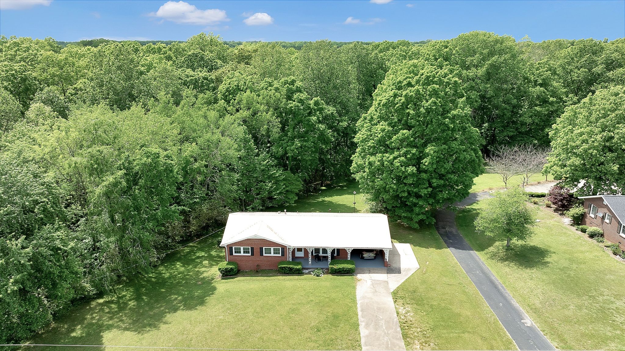 1493 Highway 100