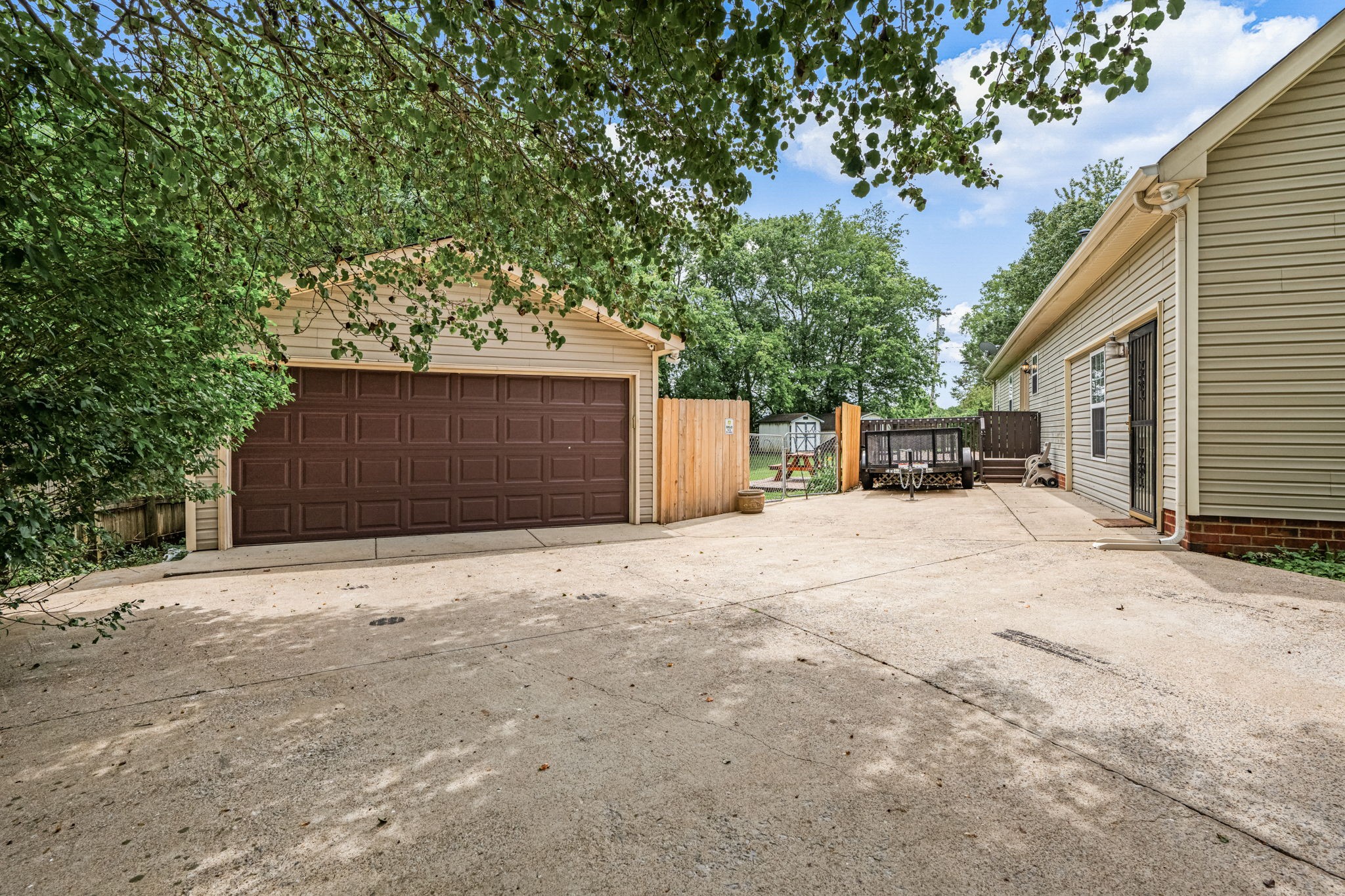 102 Loxley Lane