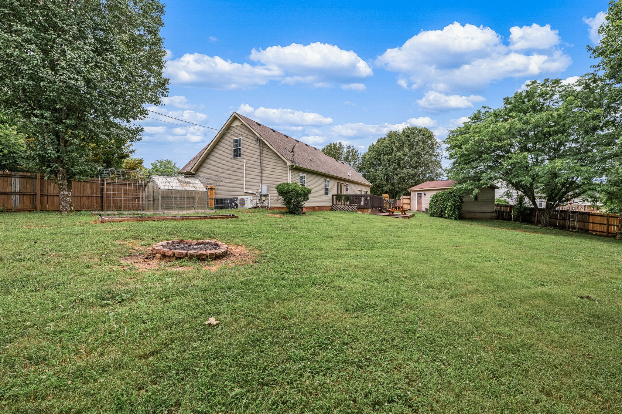 102 Loxley Lane