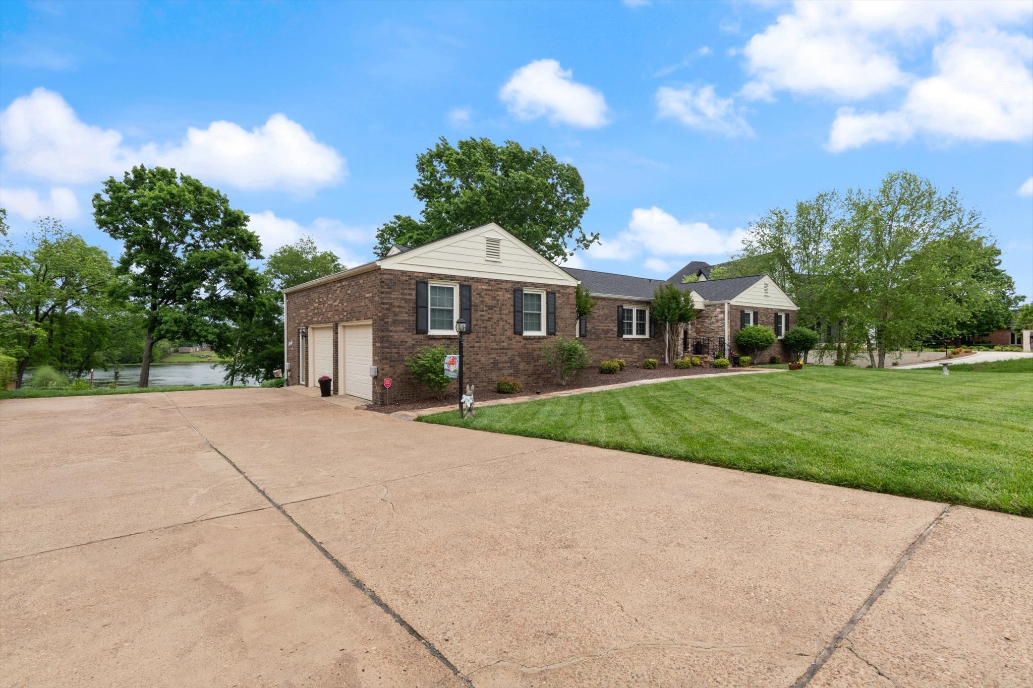 1627 Glenhaven Dr