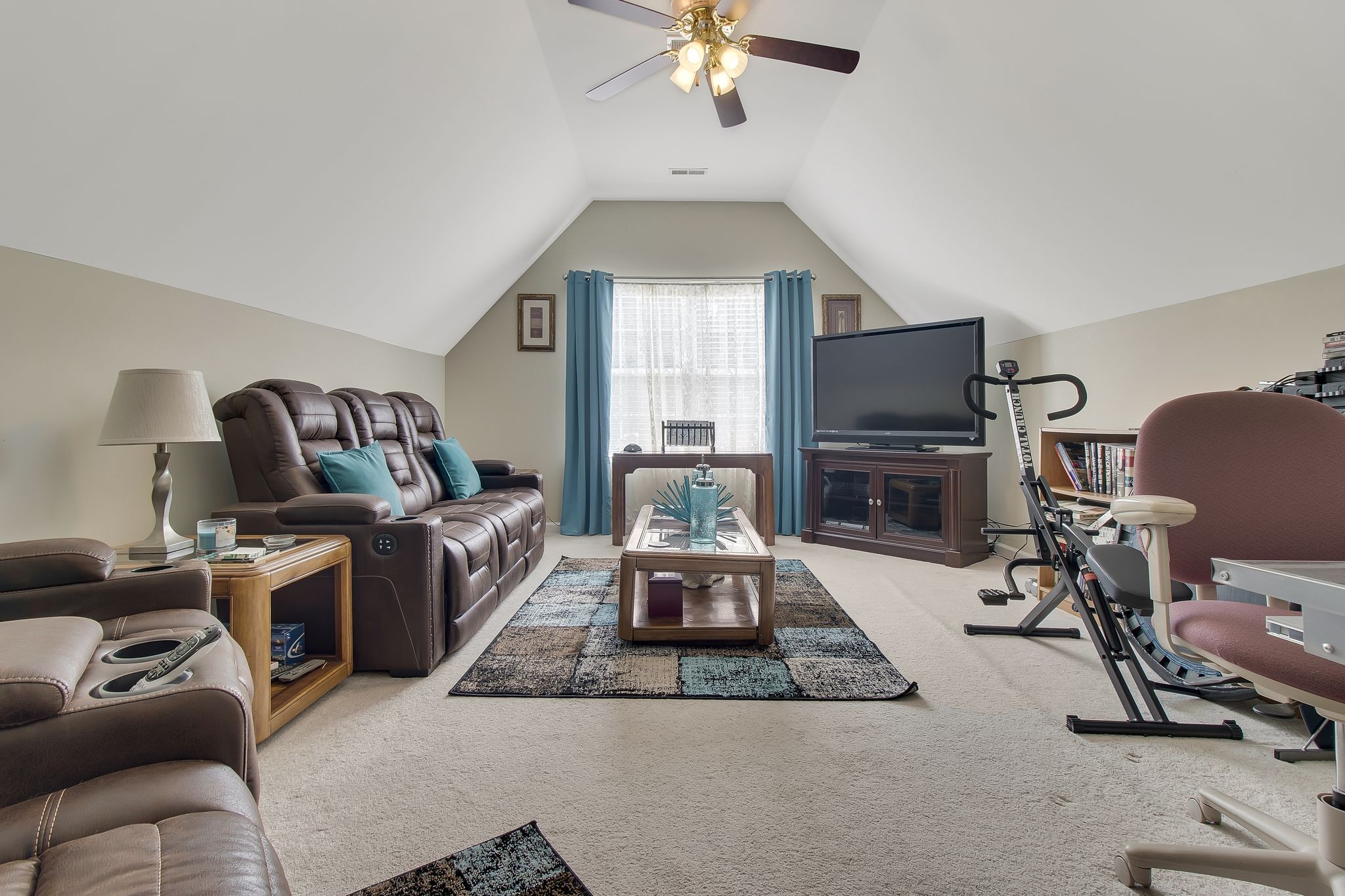 534 Willow Hill Cir