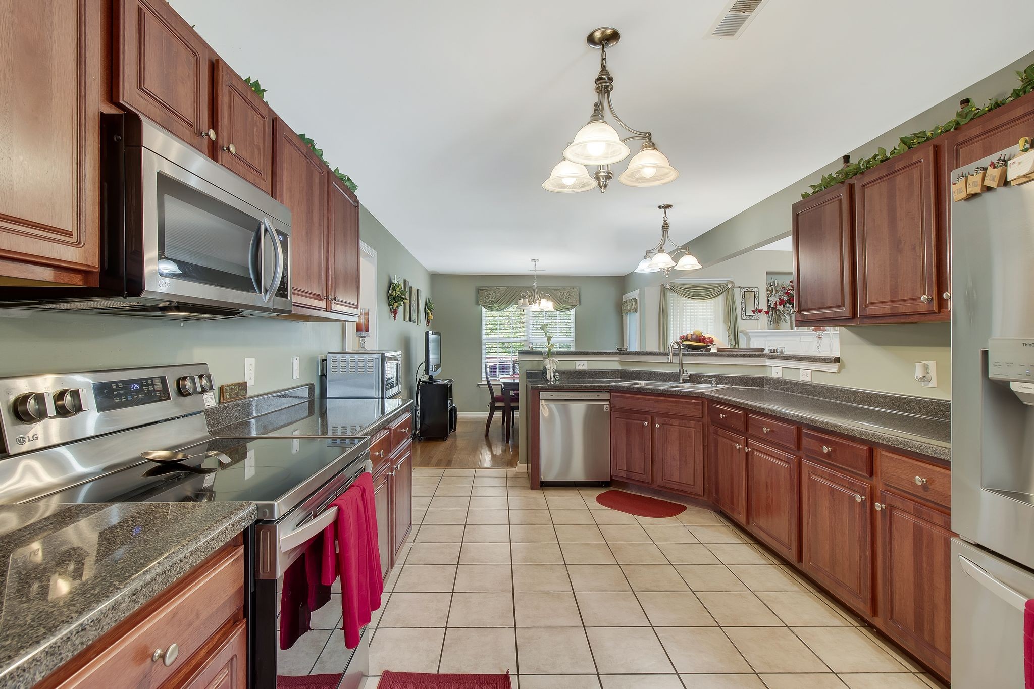 534 Willow Hill Cir