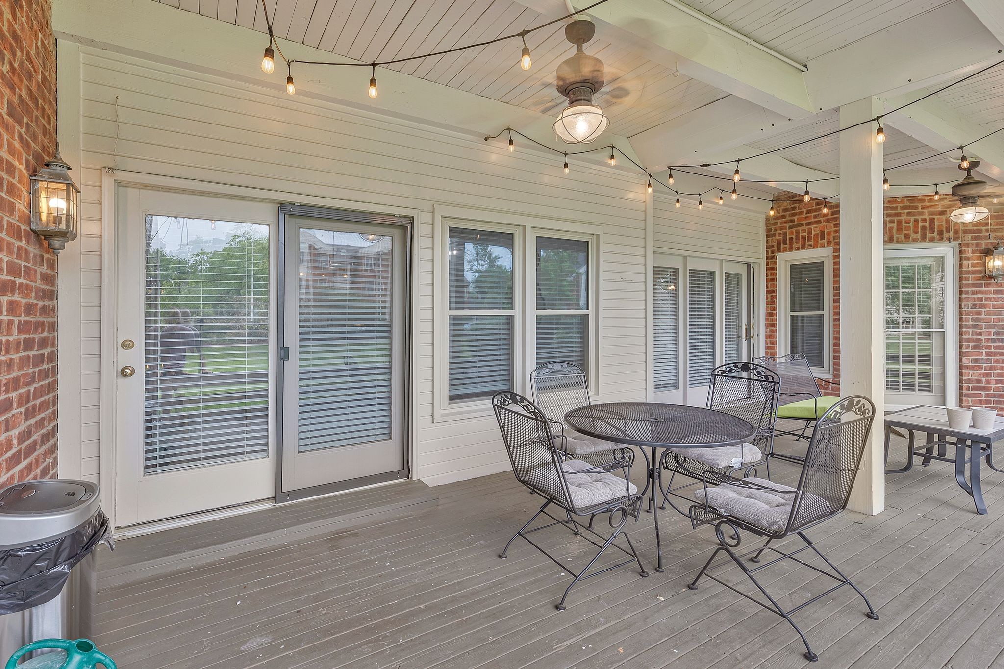 237 Boxmere Pl