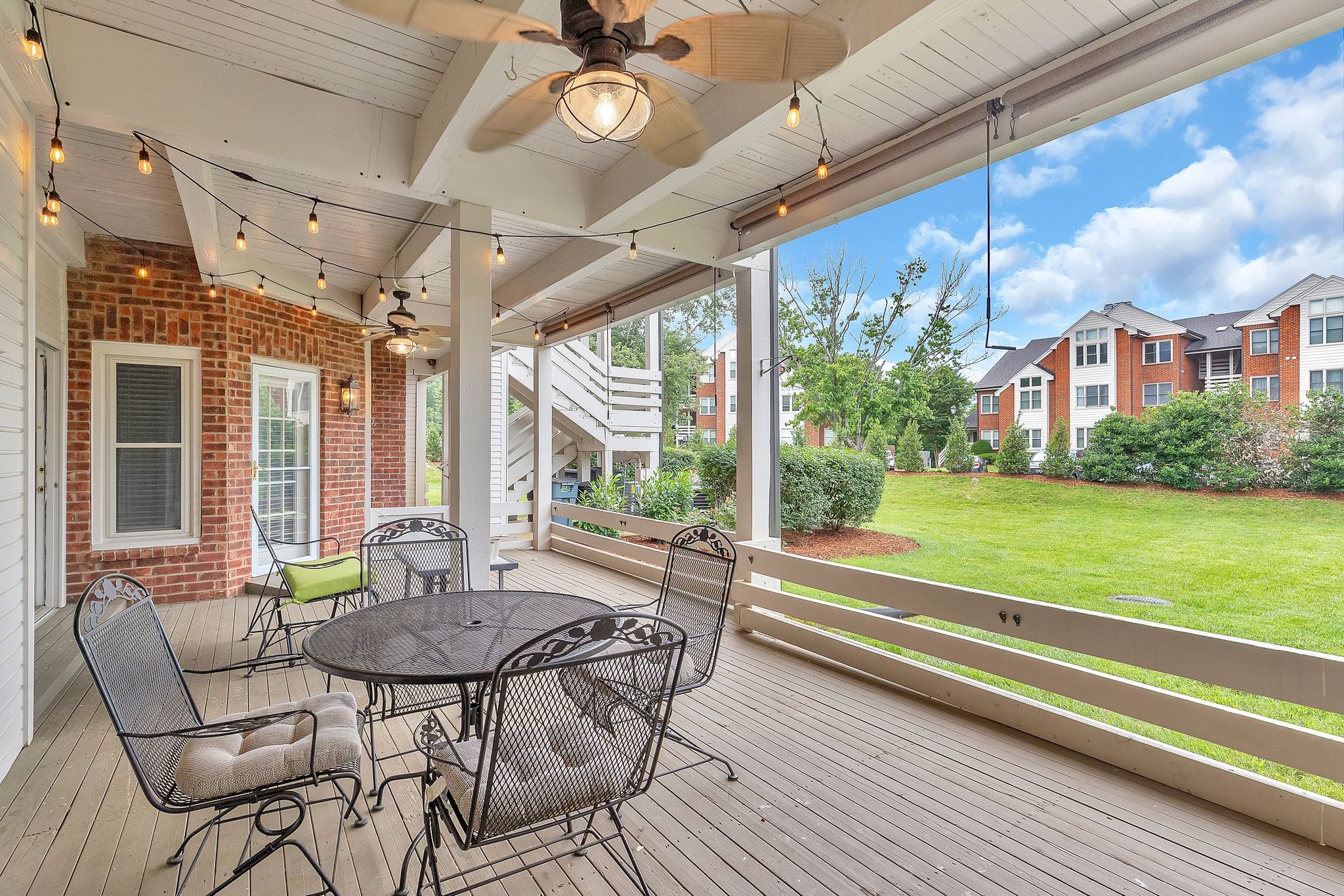 237 Boxmere Pl