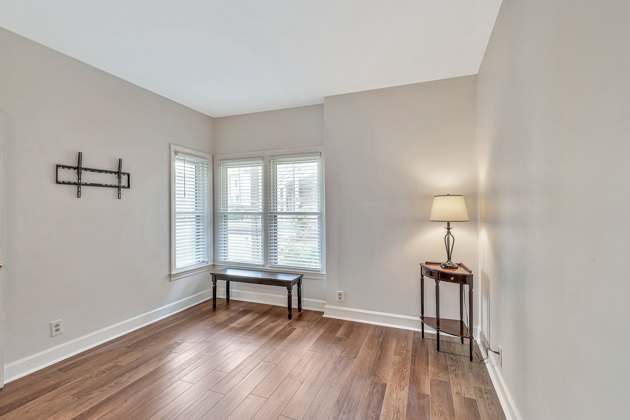 237 Boxmere Pl