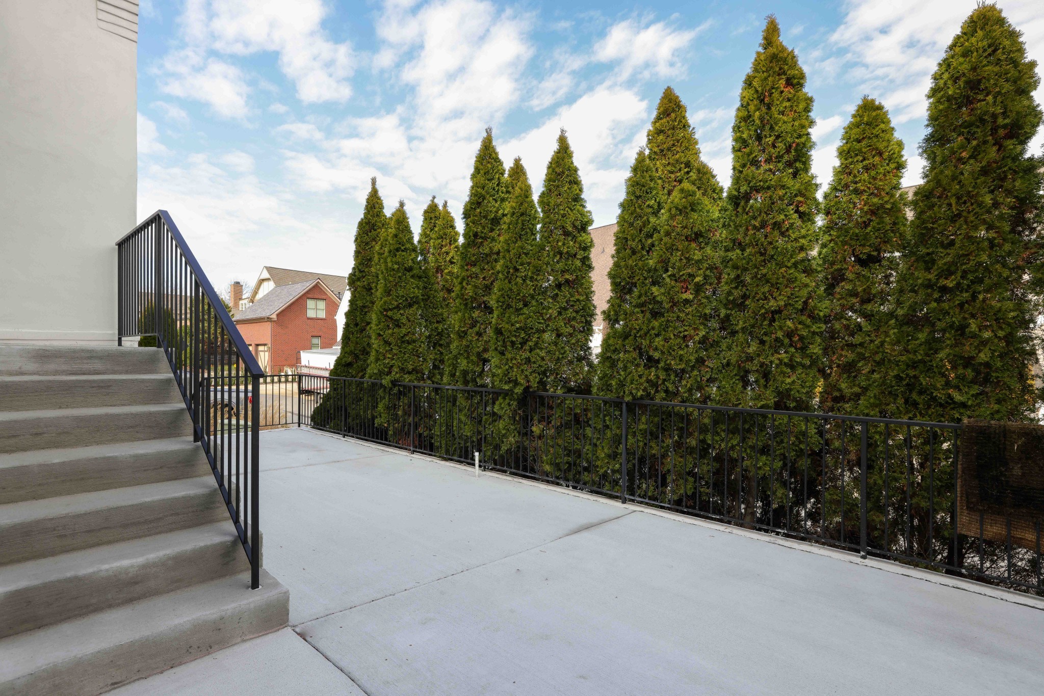 421 Glen West Dr