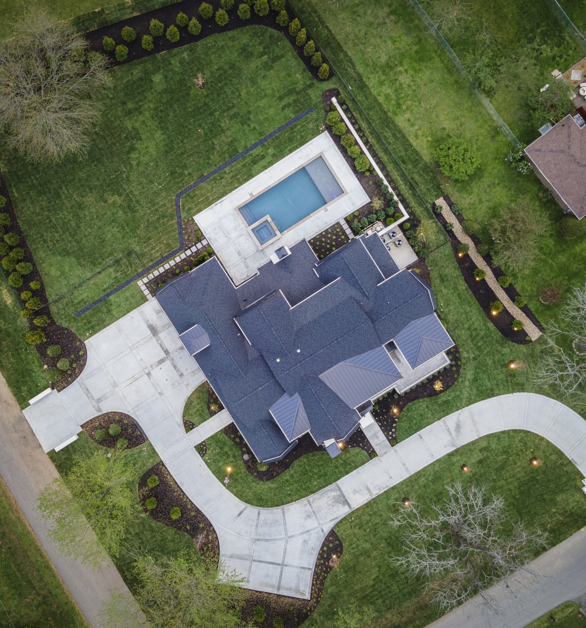 8011 Vaden Dr