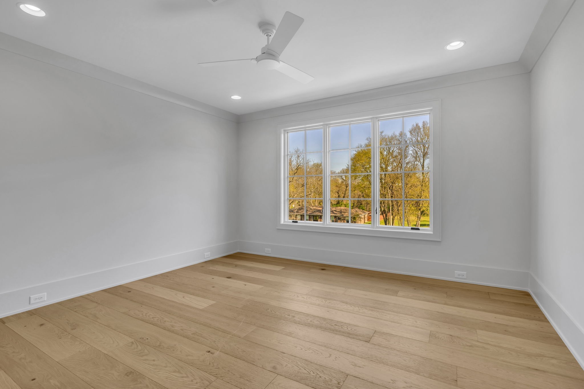 8011 Vaden Dr