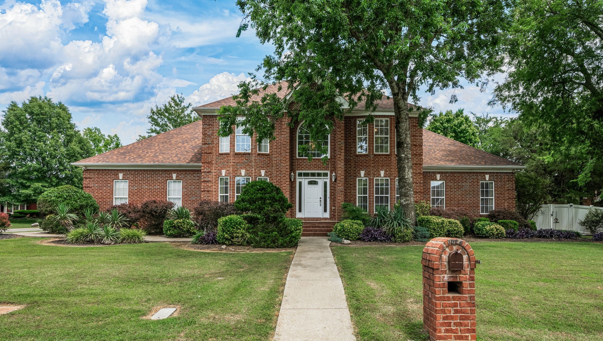 1926 Creekwalk Dr