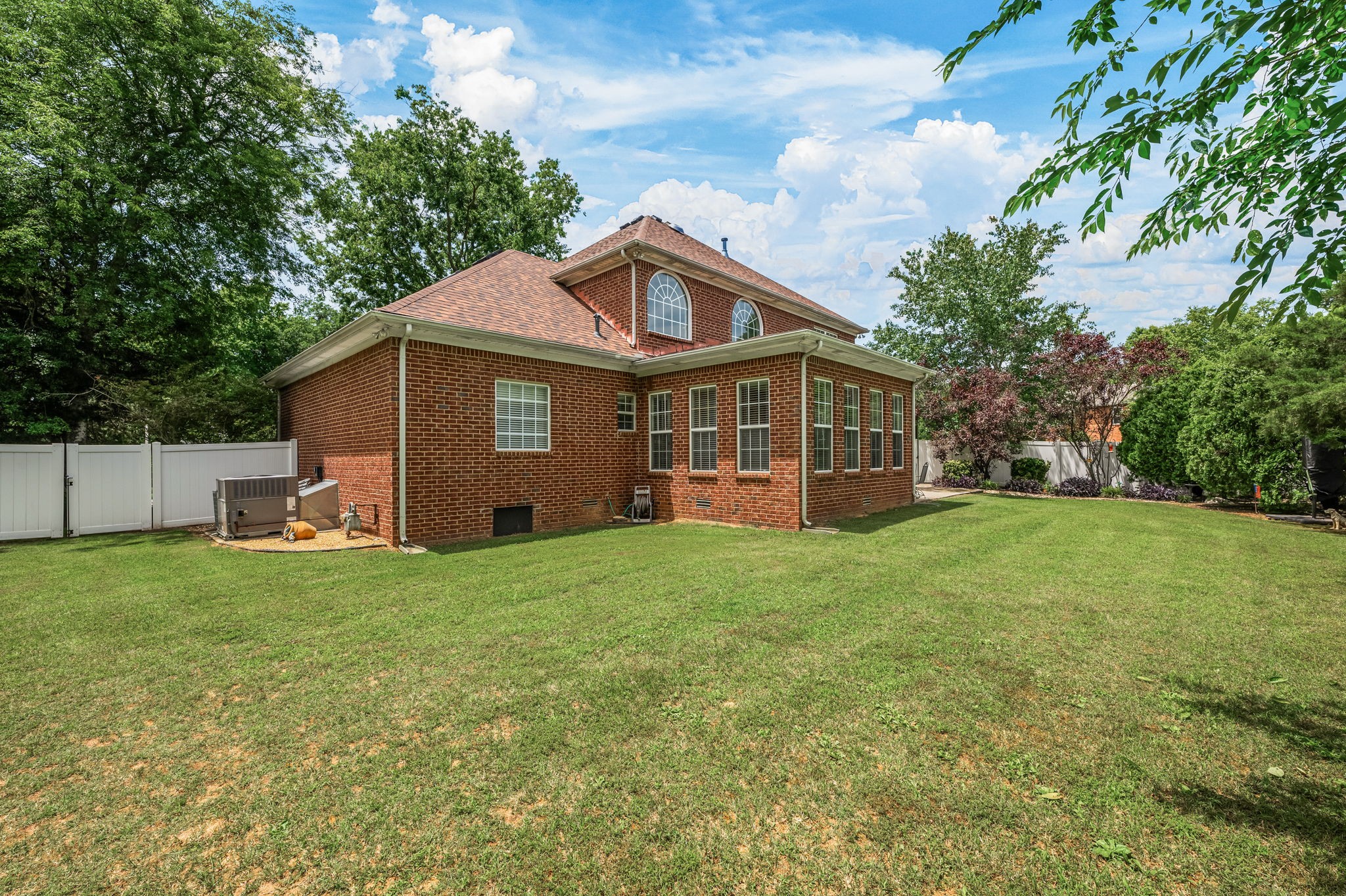 1926 Creekwalk Dr