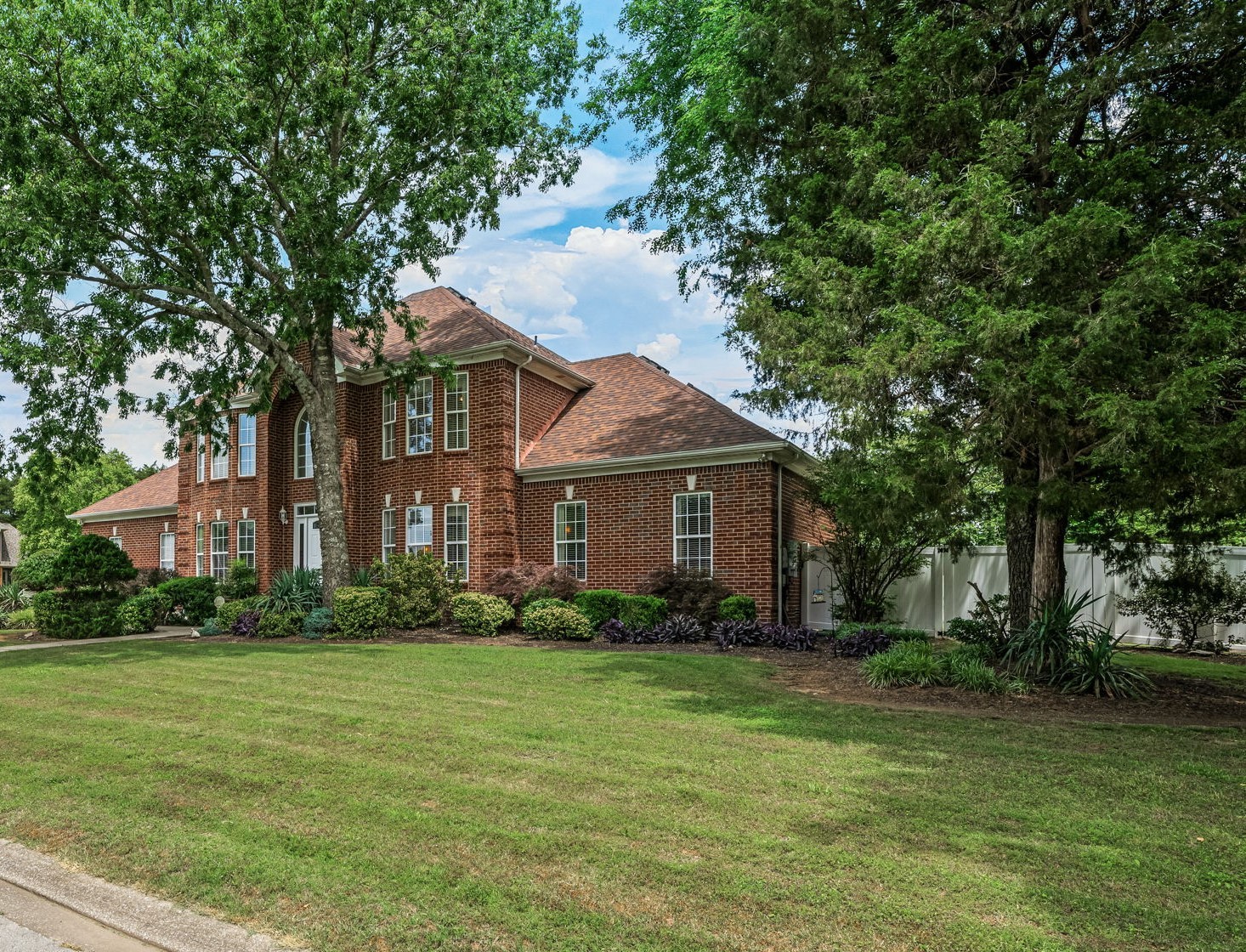 1926 Creekwalk Dr