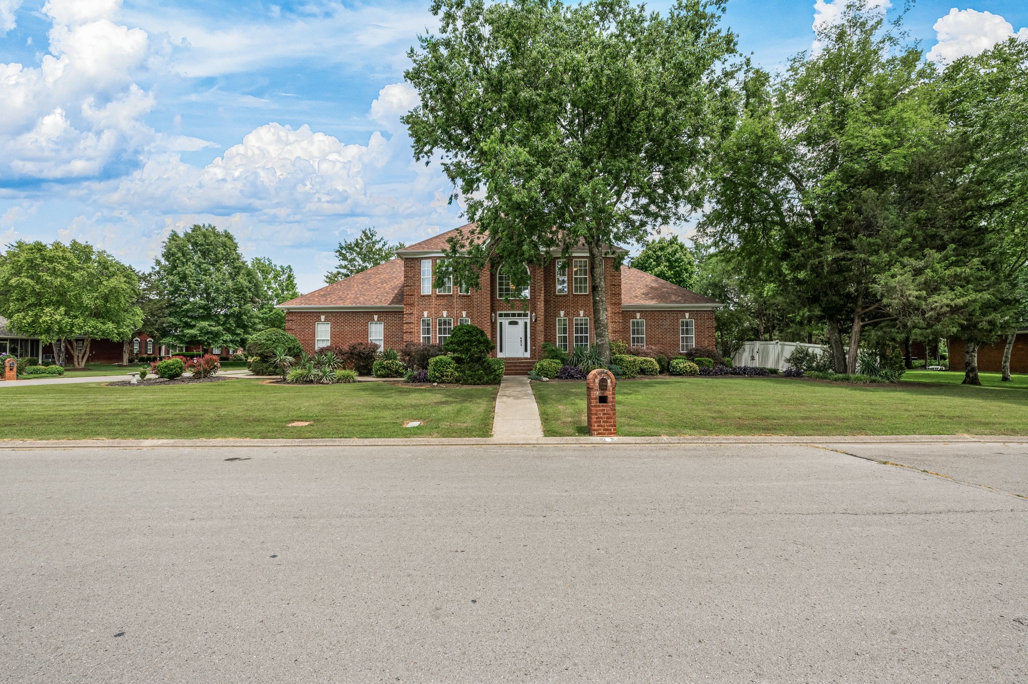 1926 Creekwalk Dr
