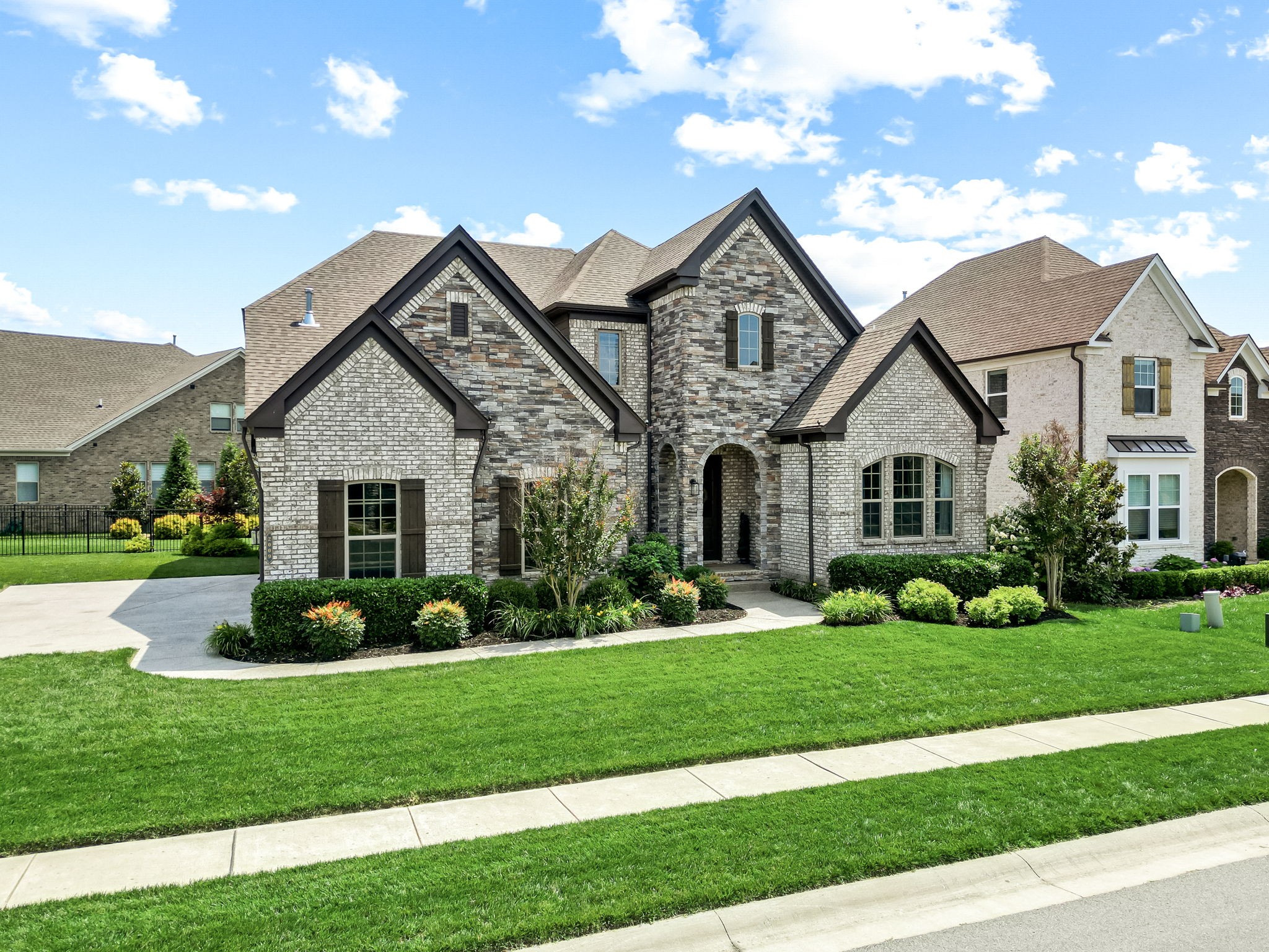 2009 Belsford Dr