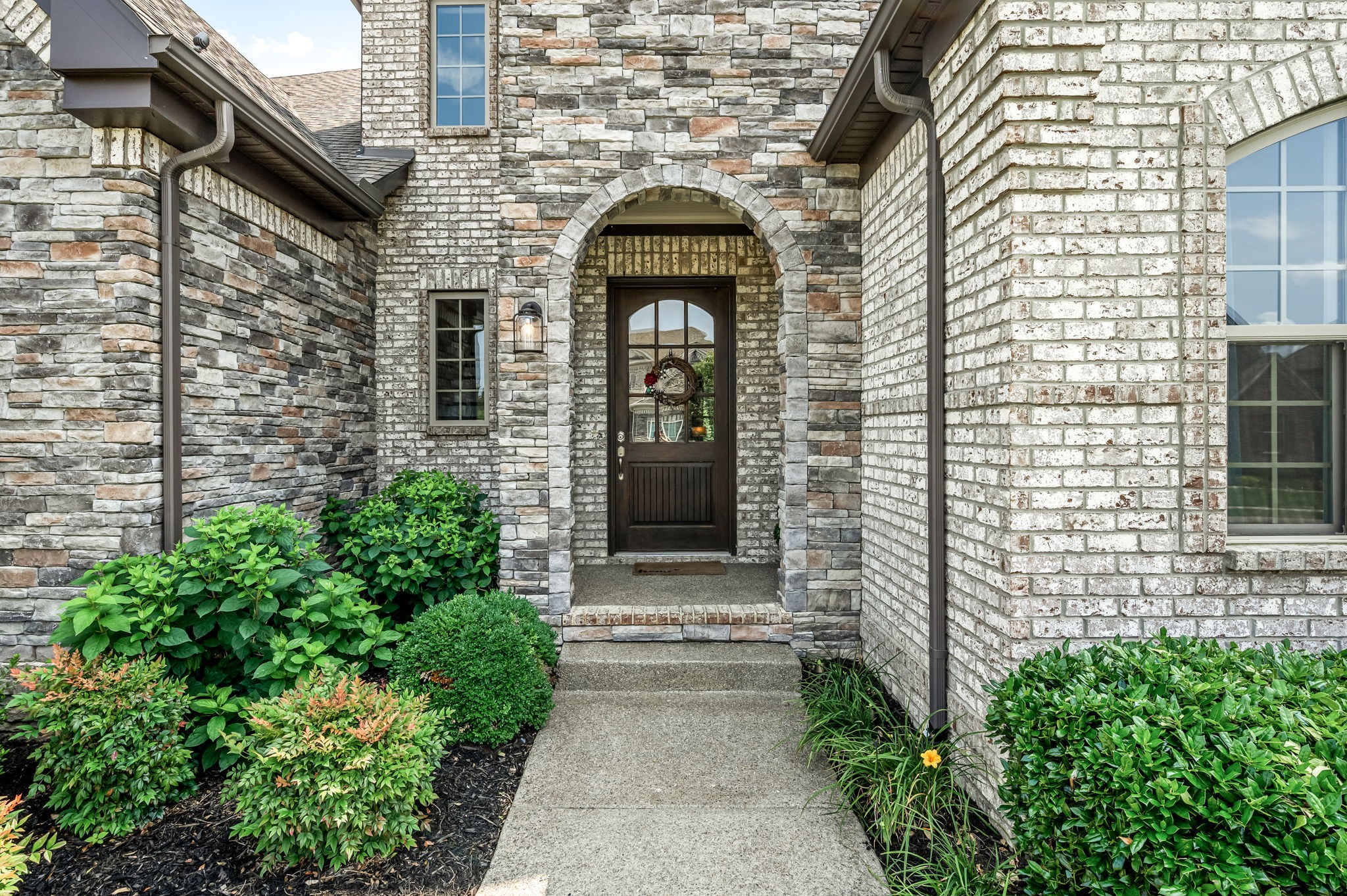 2009 Belsford Dr