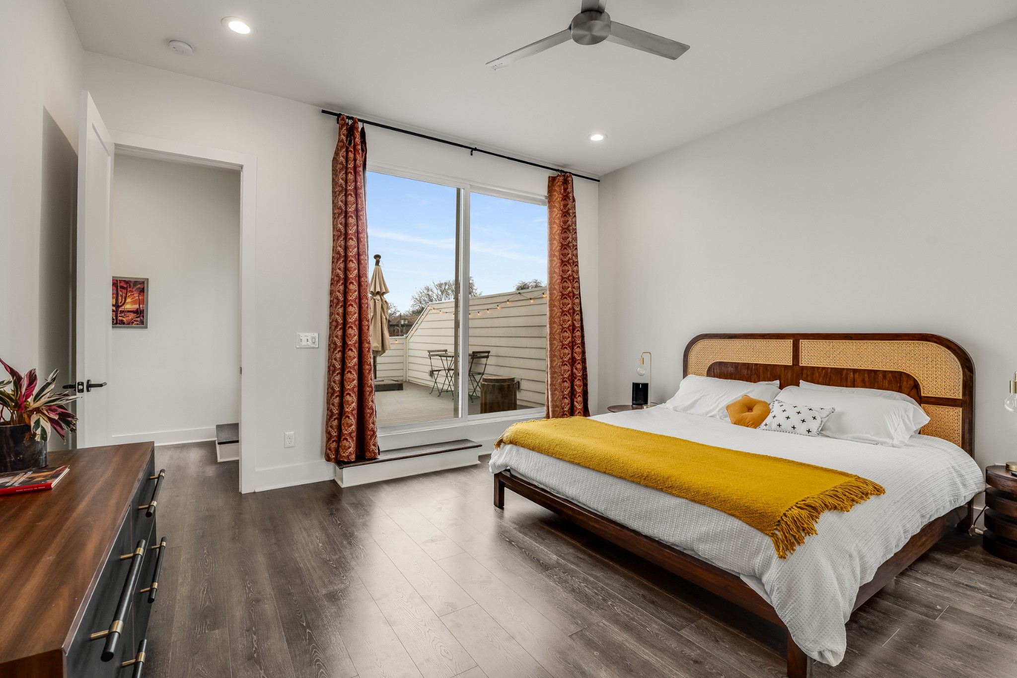 1300 Lischey Ave Unit: 6