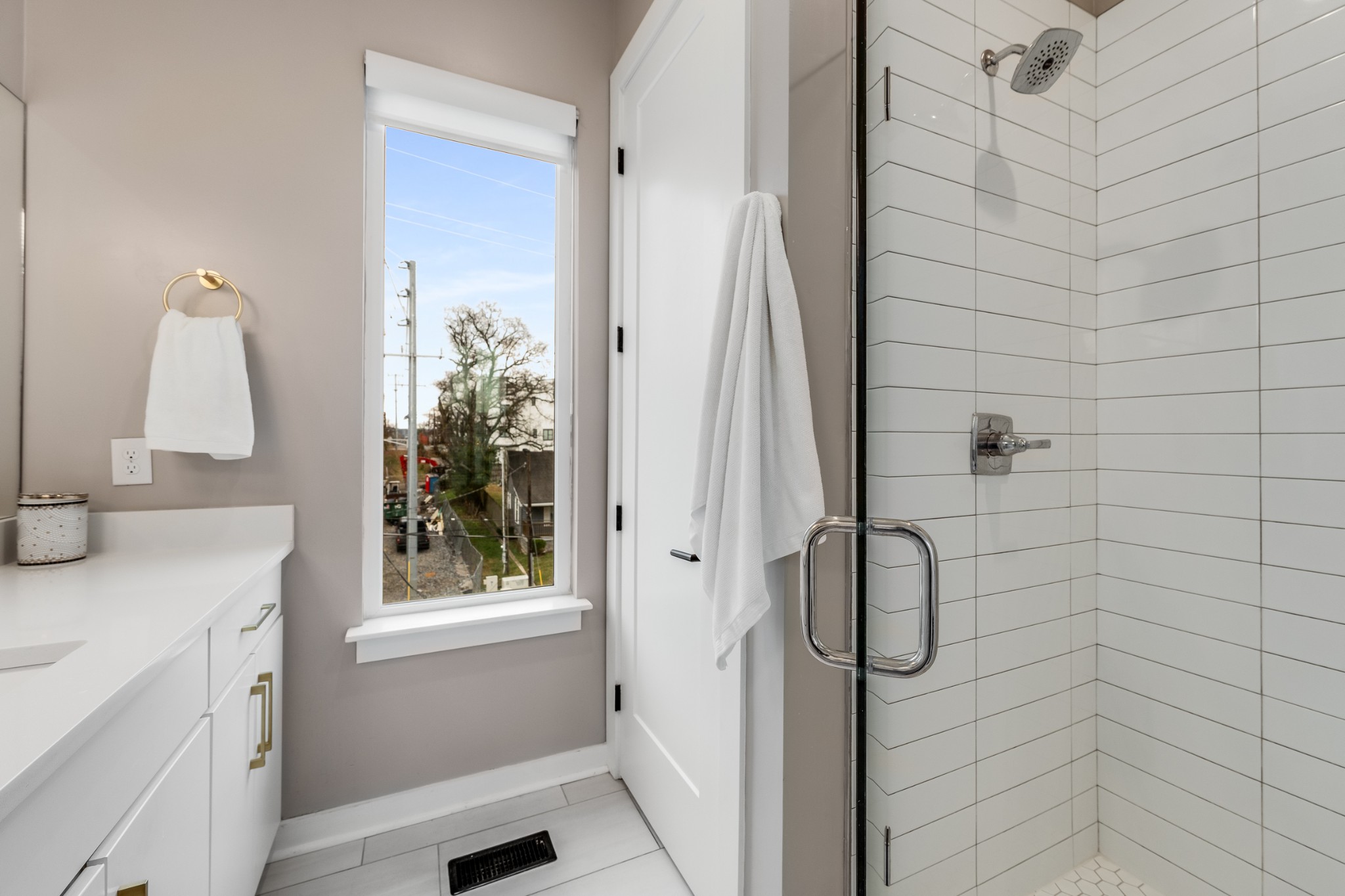 1300 Lischey Ave Unit: 6