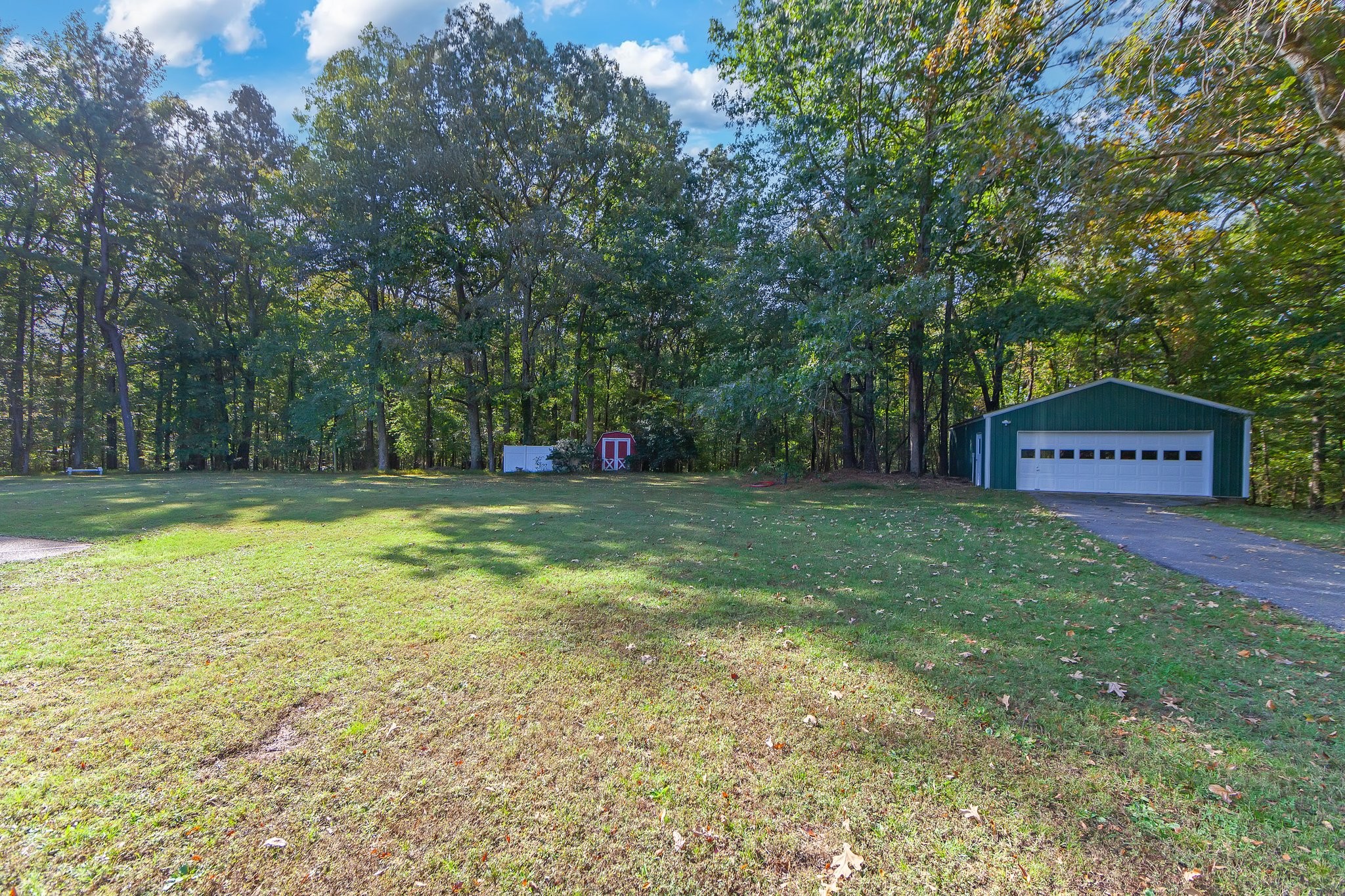 825 Barham Ln