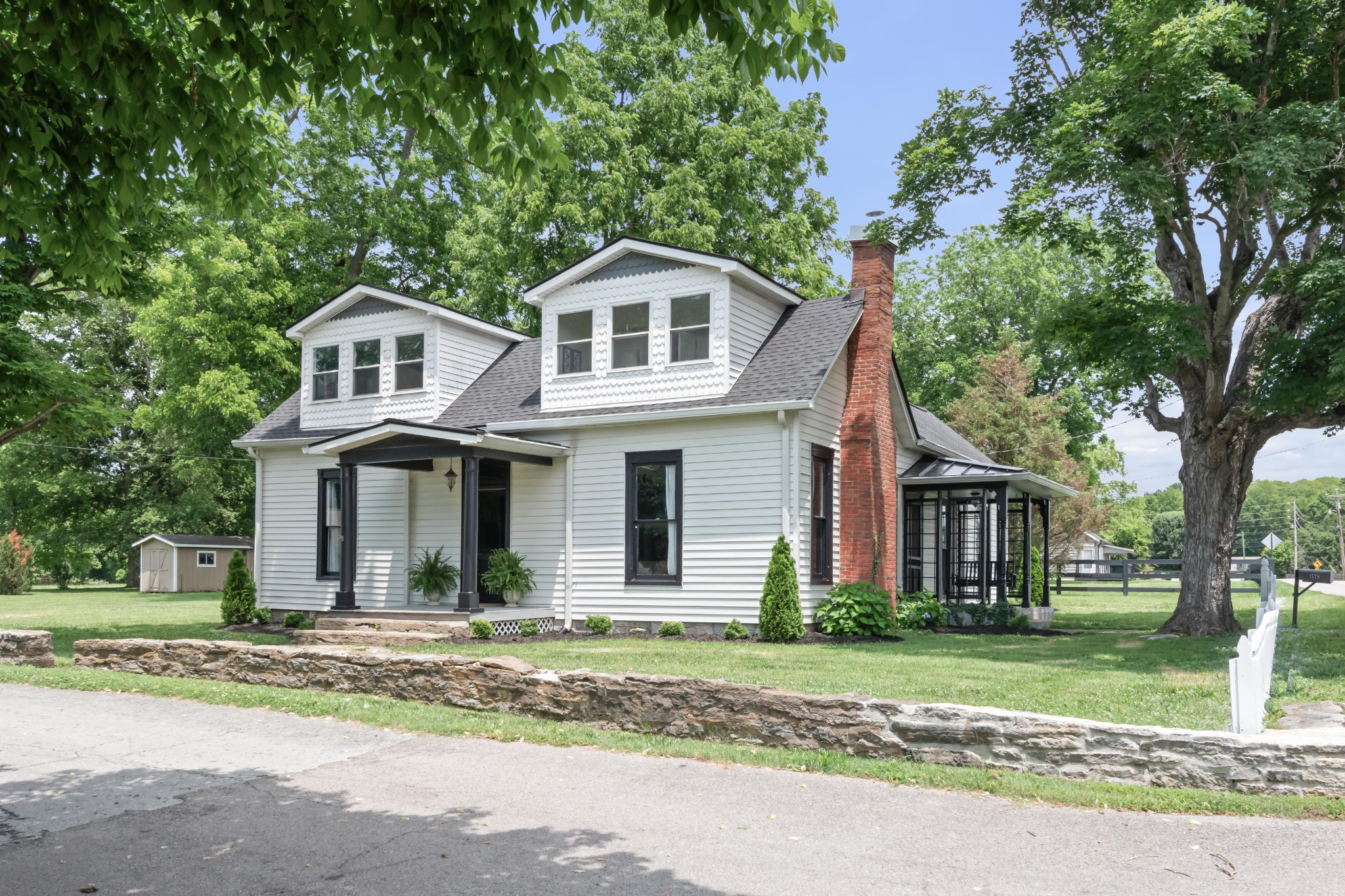 1579 Thompson Station Rd, W