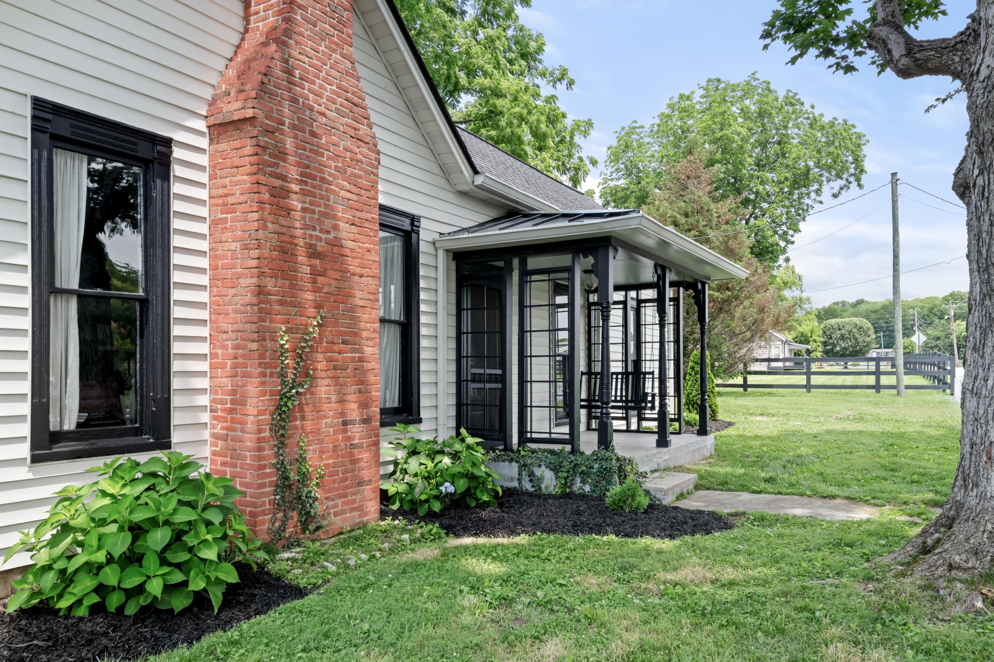 1579 Thompson Station Rd, W