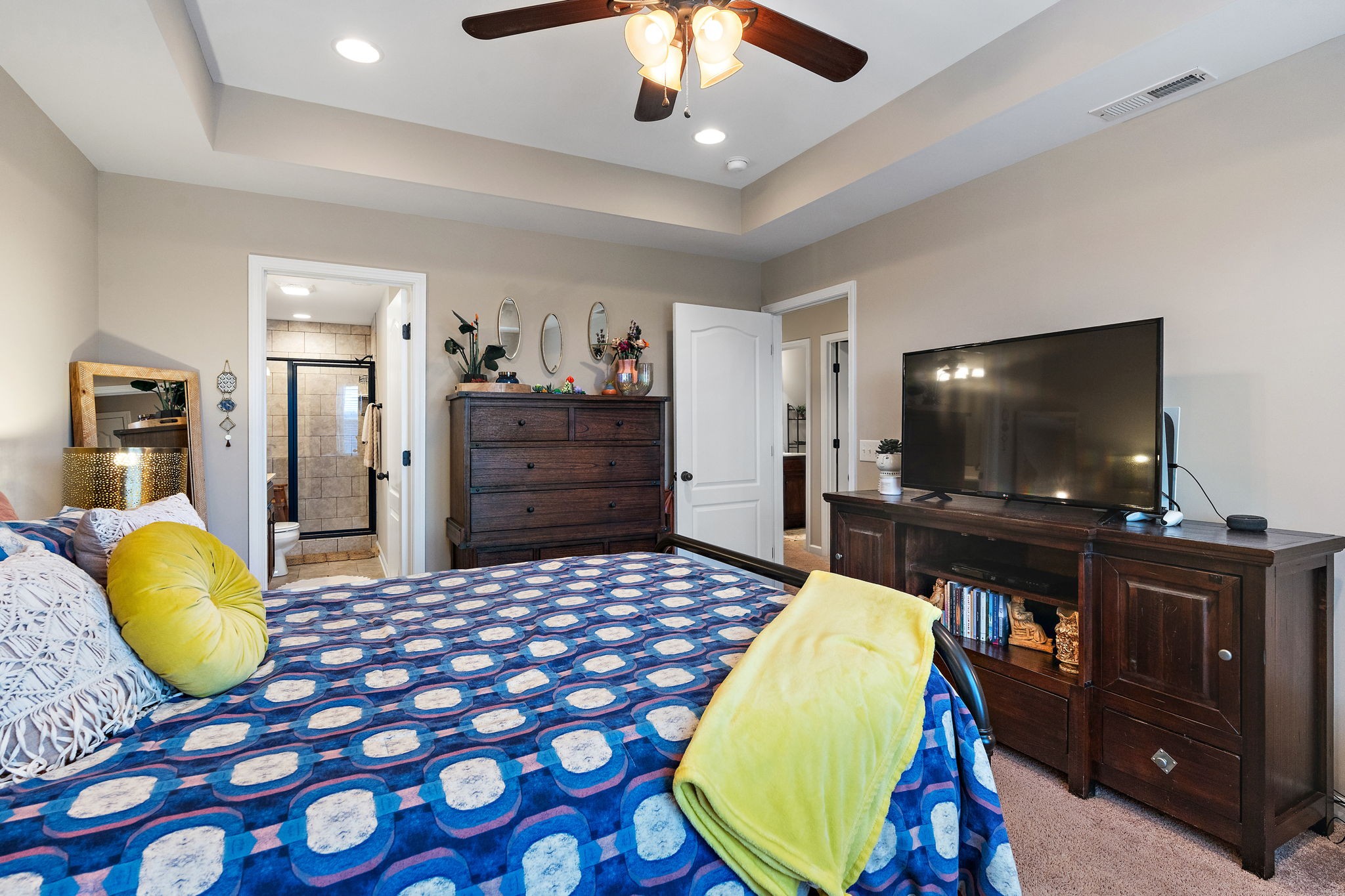 704 Indian Ridge Circle