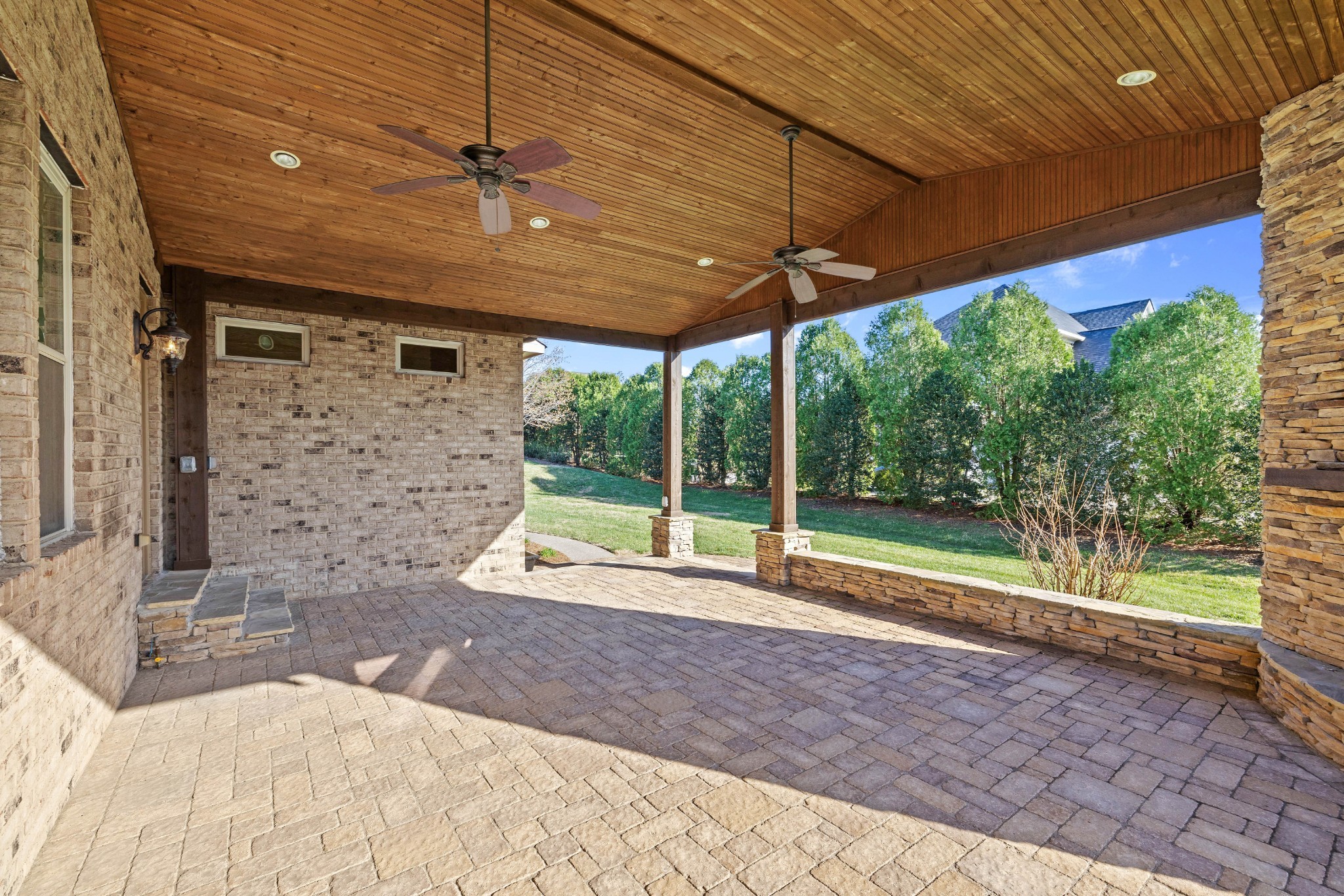 9509 Delamere Creek Ln