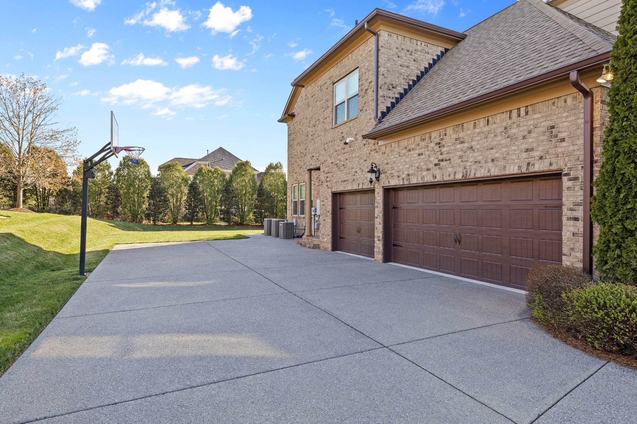 9509 Delamere Creek Ln