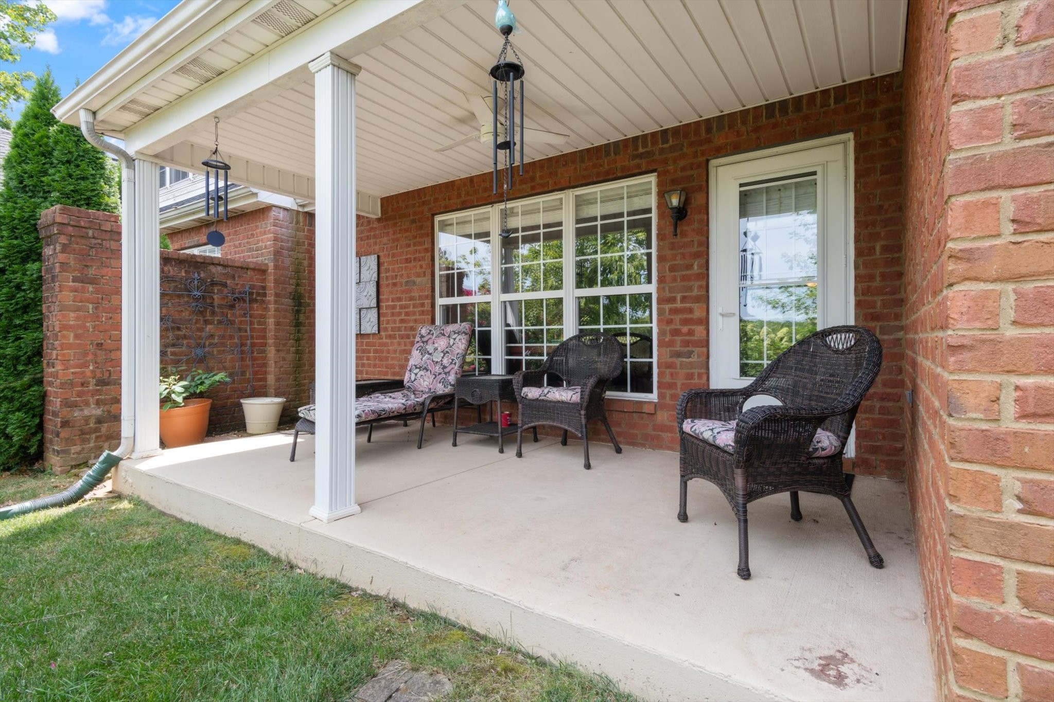 445 Golfview Ct