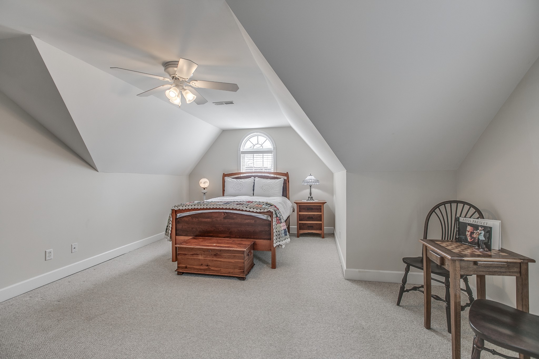445 Golfview Ct