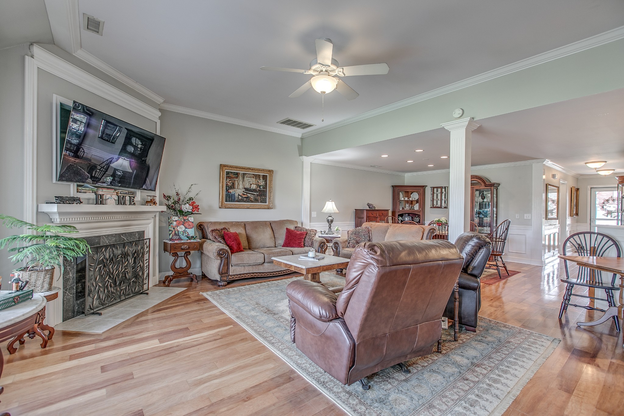 445 Golfview Ct